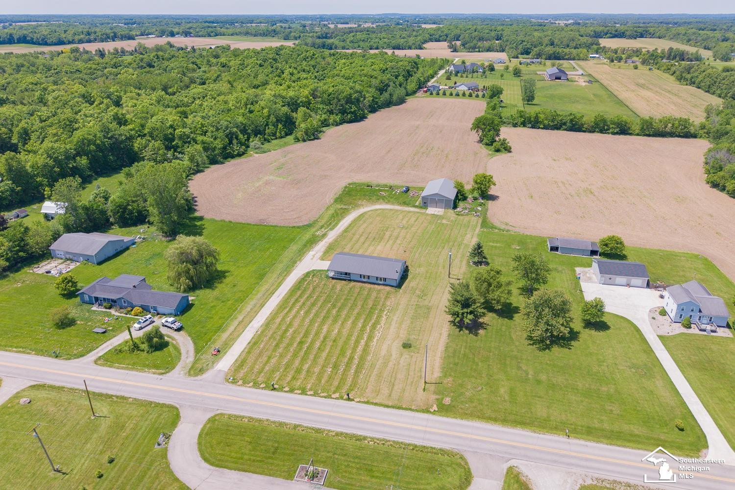 5596 Bent Oak Highway, Adrian, MI 49221 — Photo 2