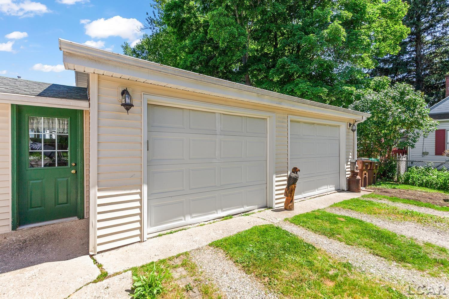 583 Riverside Avenue, Adrian, MI 49221 — Photo 4