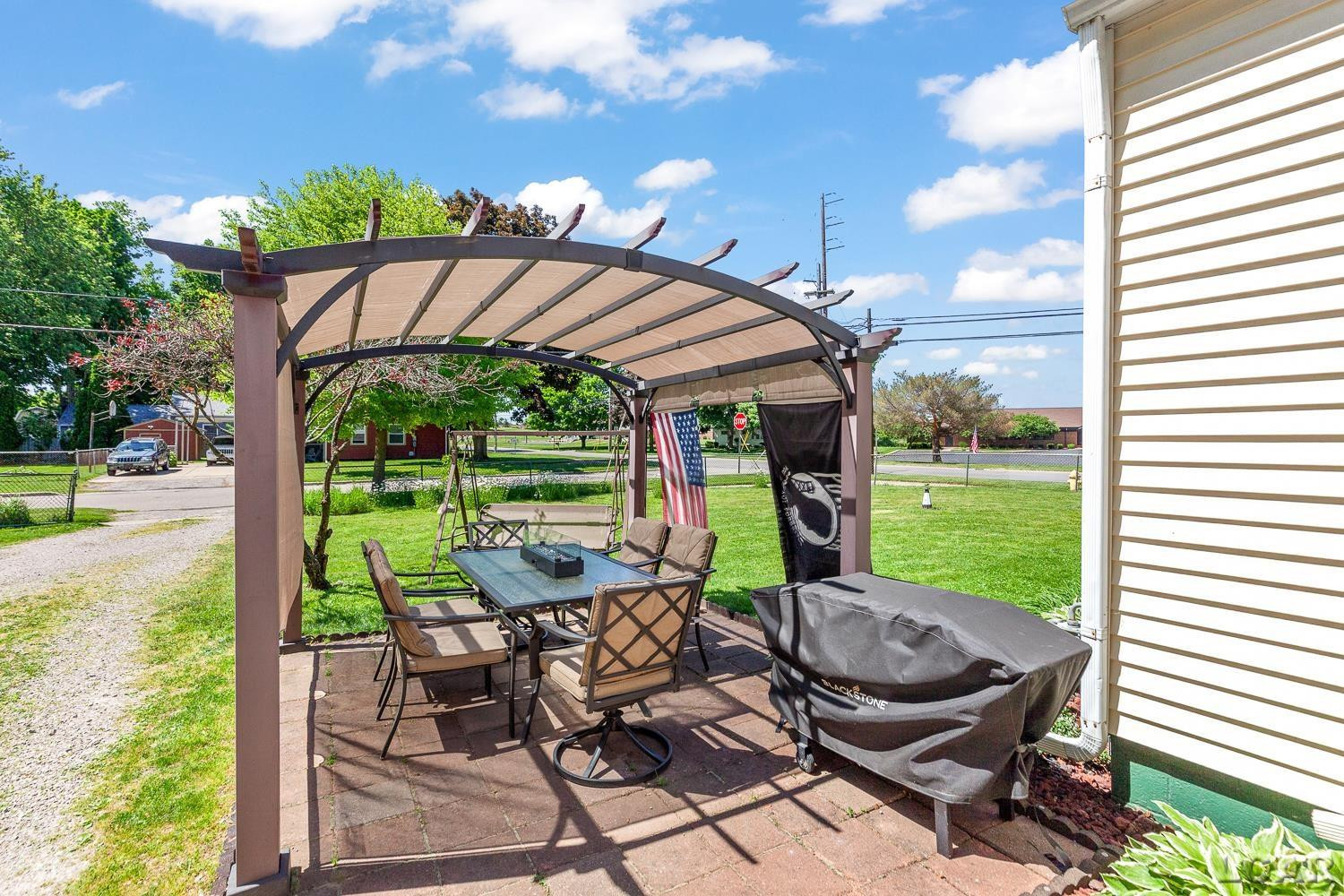 583 Riverside Avenue, Adrian, MI 49221 — Photo 5