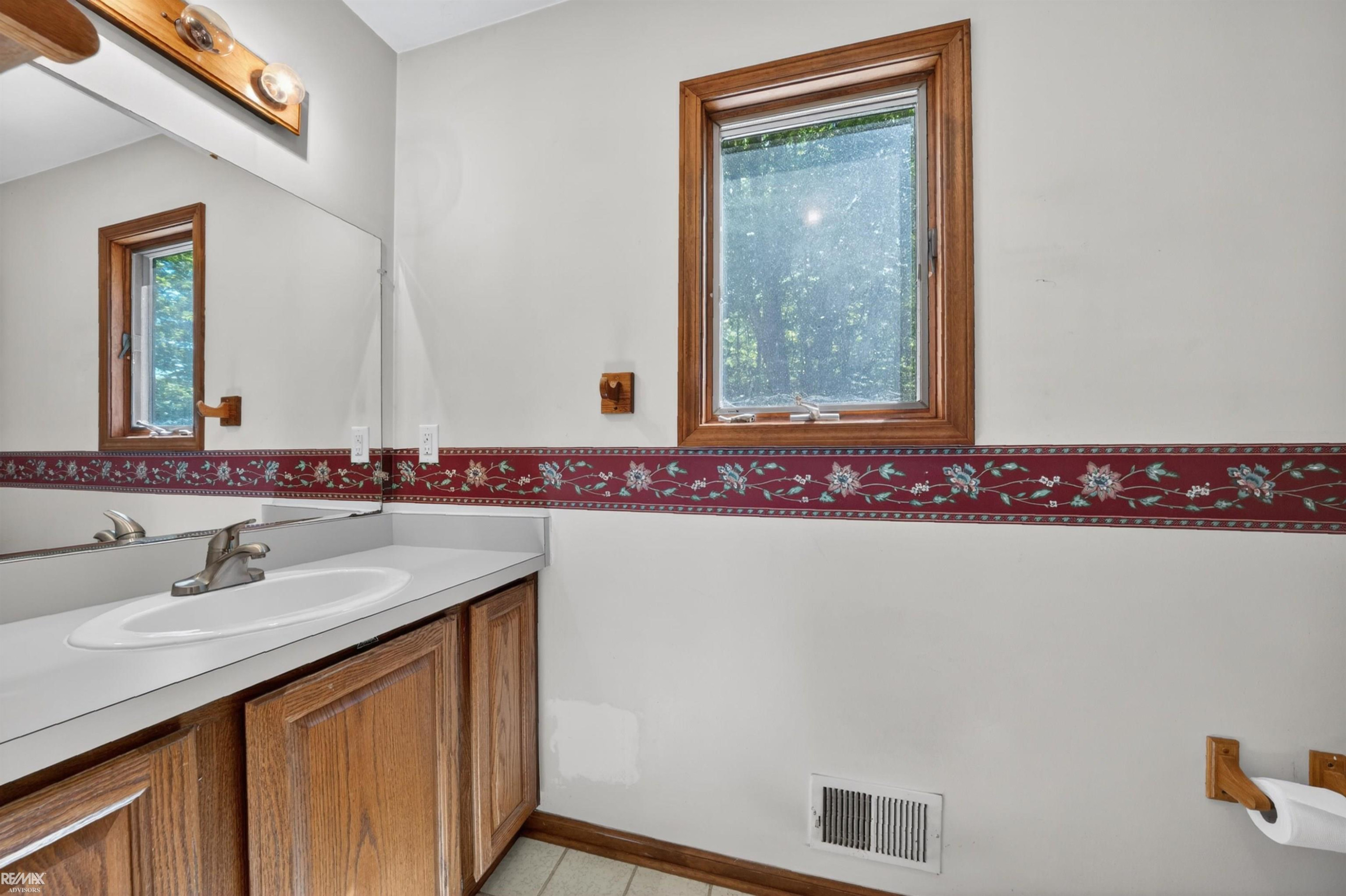 6440 Benoit Road, MI 48001 — Photo 27