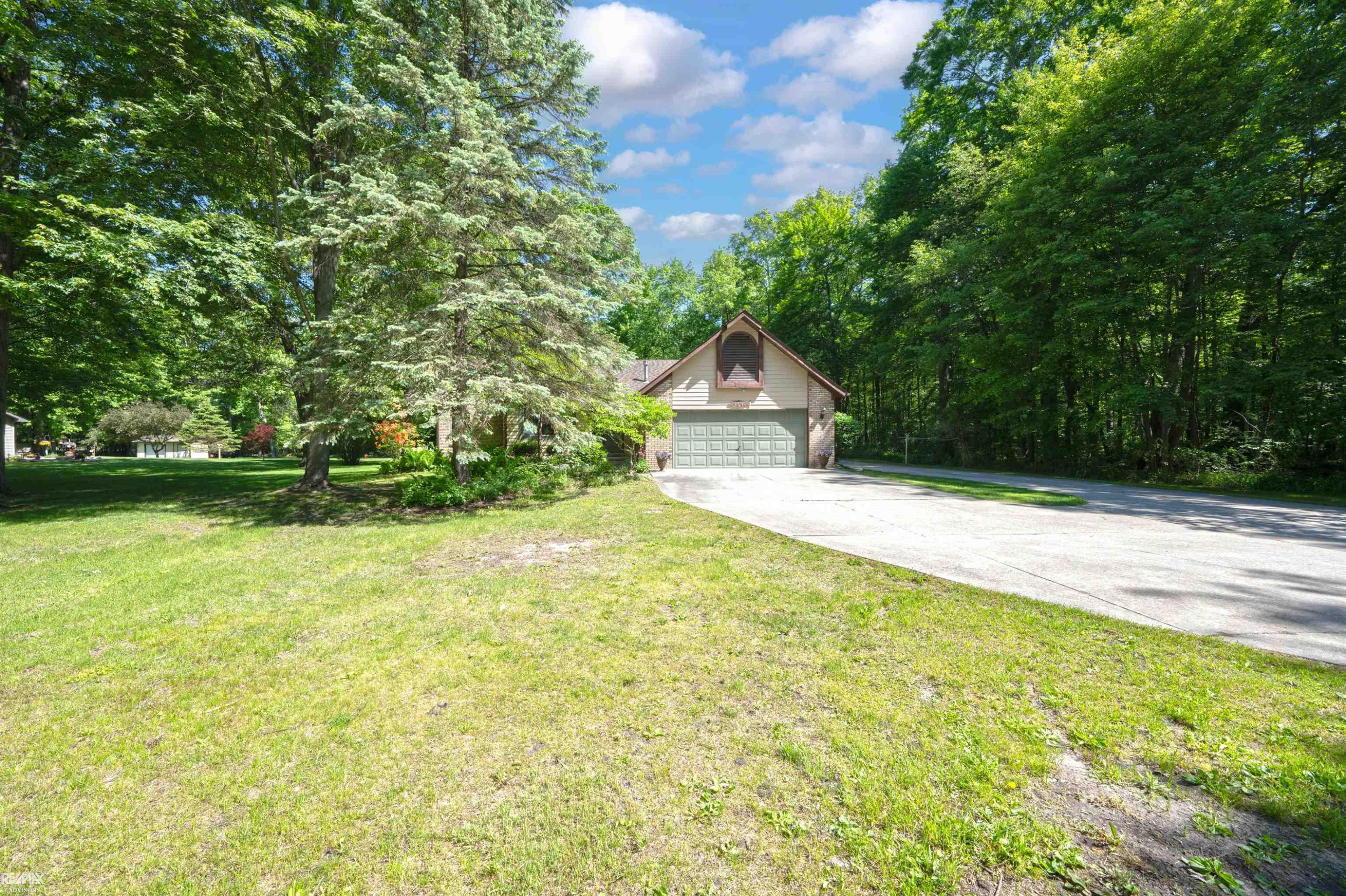 6440 Benoit Road, MI 48001 — Photo 31