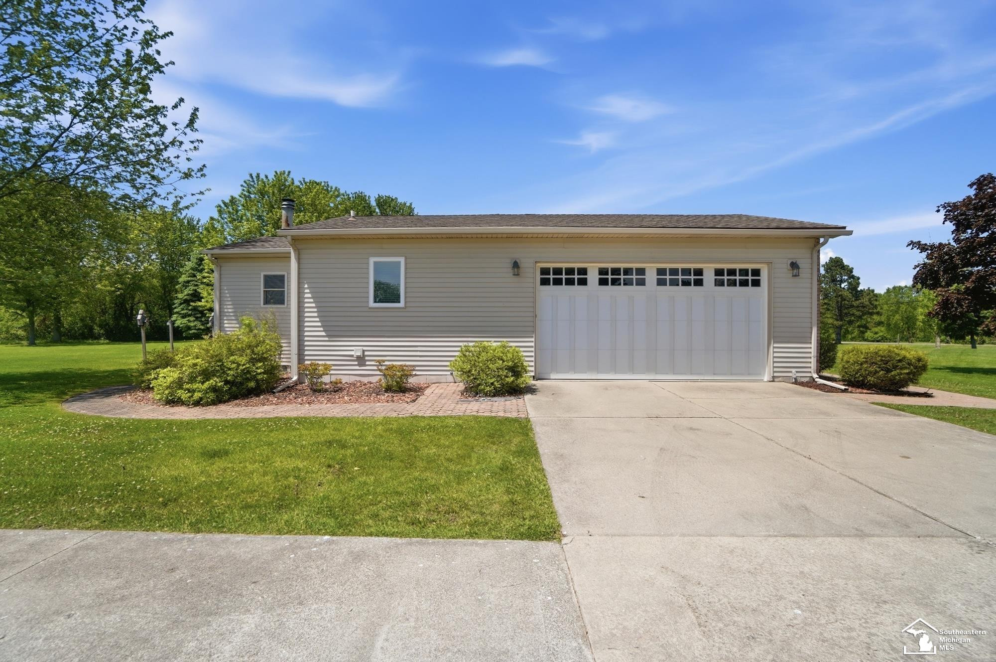 7792 S Huron River Drive, MI — Photo 58