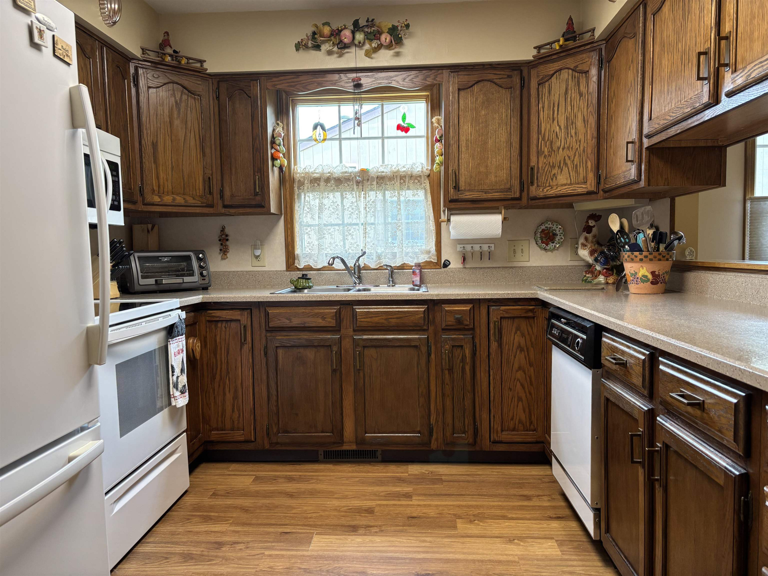 589 Churchgrove Road, Frankenmuth, MI 48734 — Photo 10