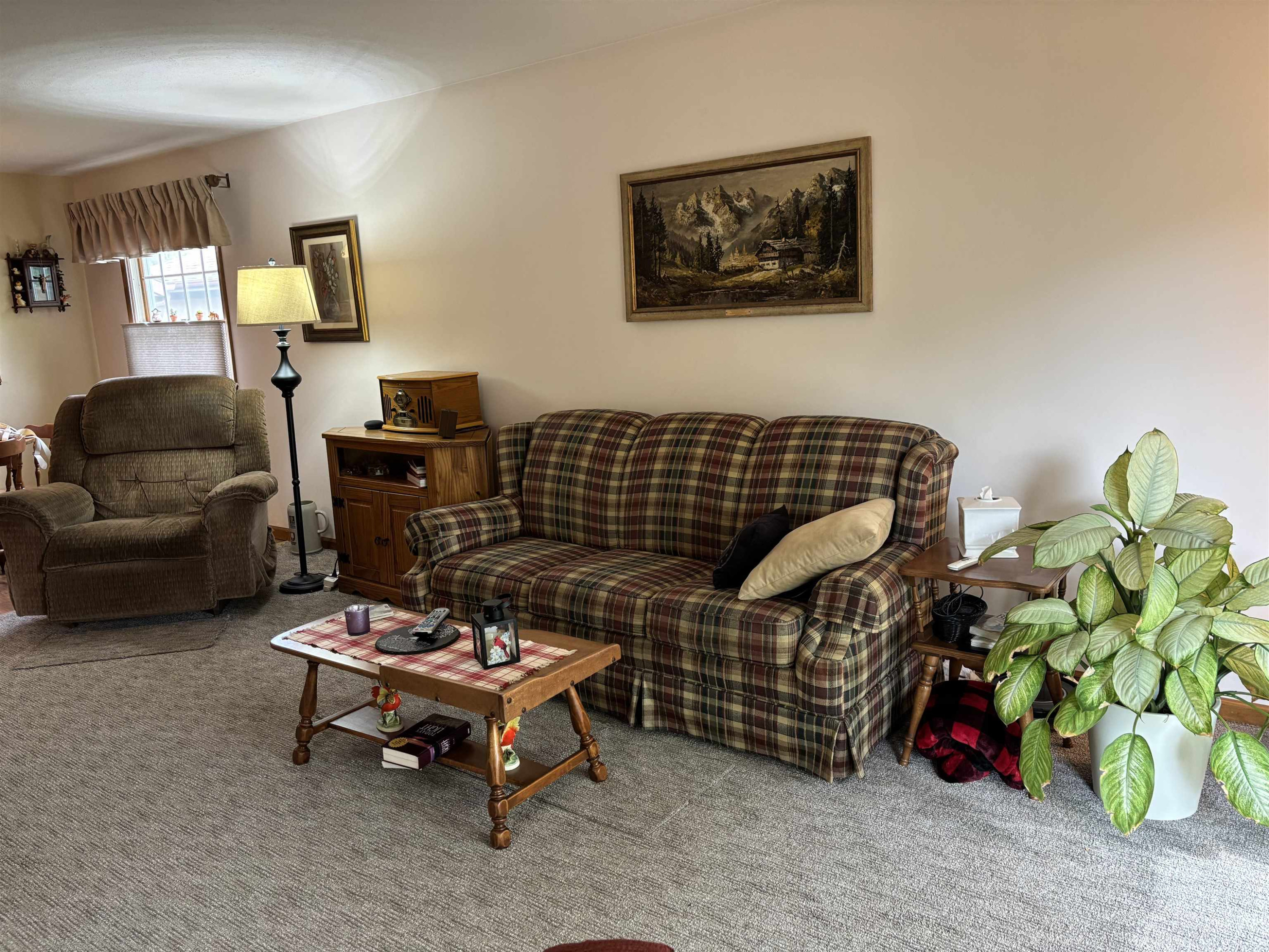 589 Churchgrove Road, Frankenmuth, MI 48734 — Photo 15