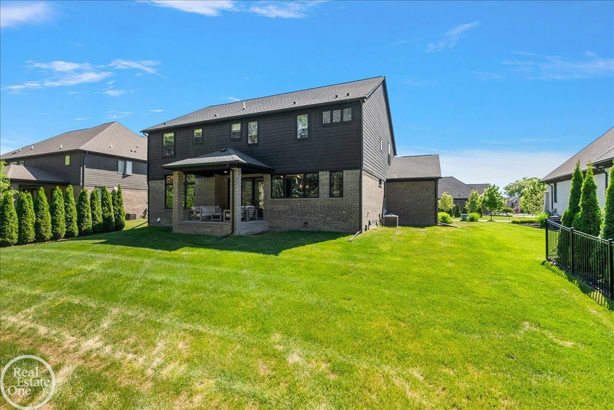 52801 Royal Park Avenue, Unit #6, Shelby Twp, MI 48315 — Photo 4