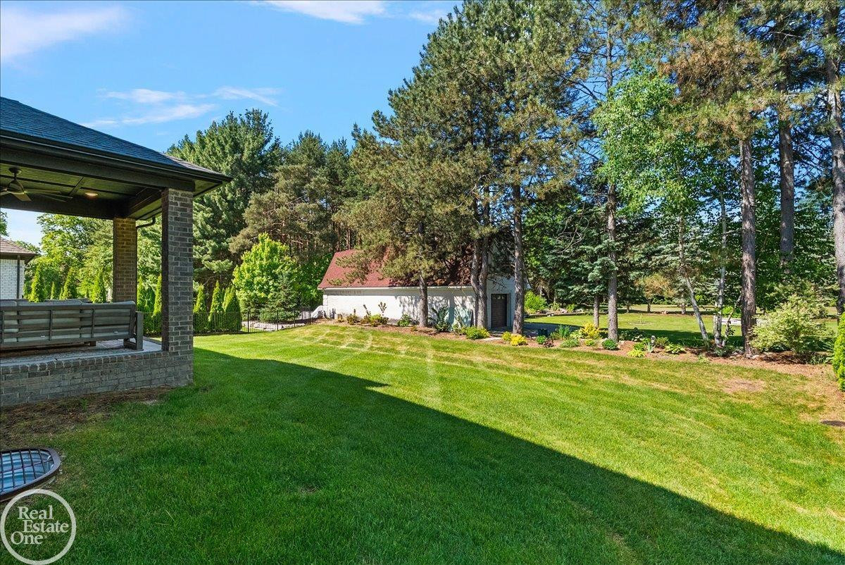 52801 Royal Park Avenue, Unit #6, Shelby Twp, MI 48315 — Photo 46