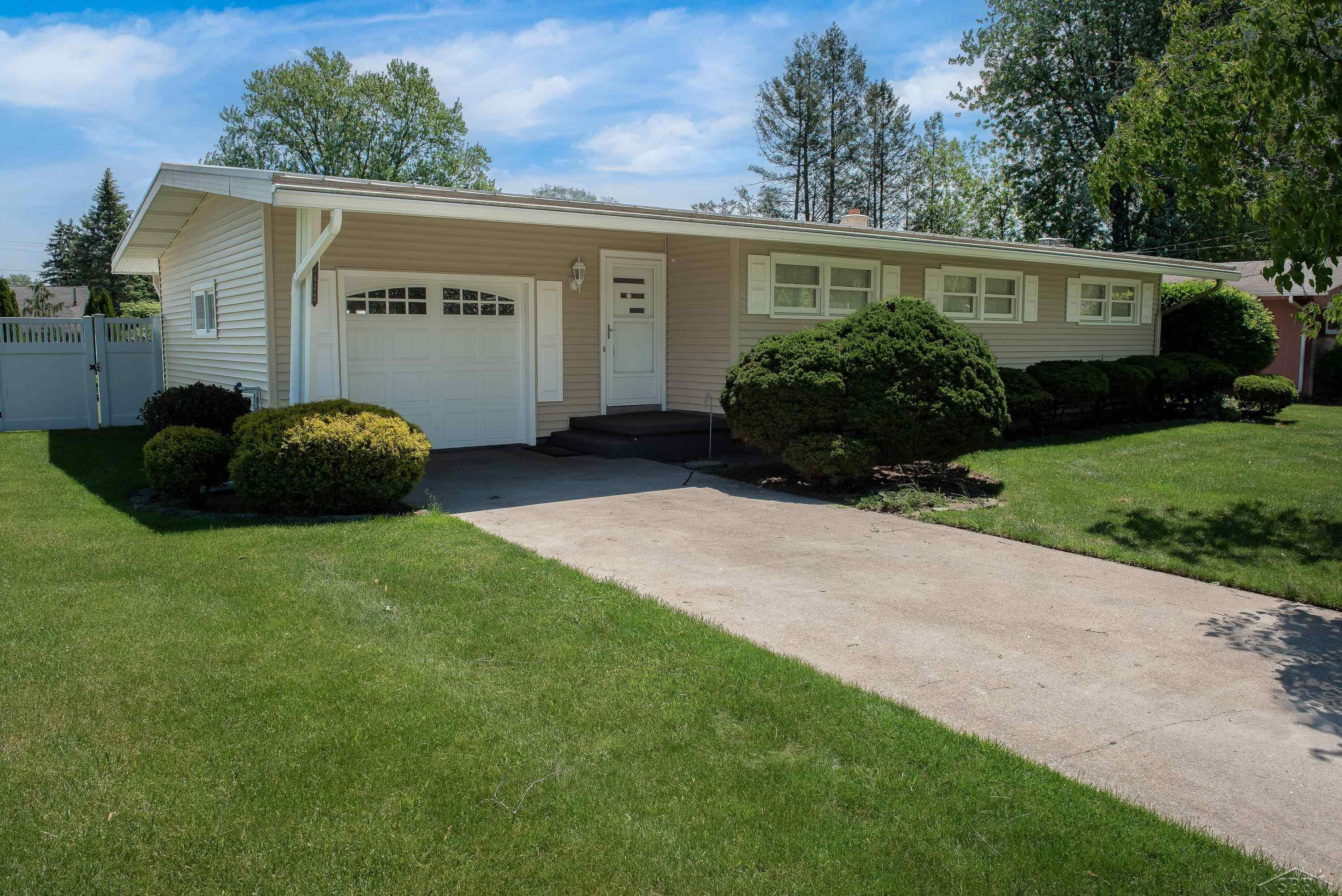 2672 Linda Avenue, Saginaw, MI 48603 — front exterior