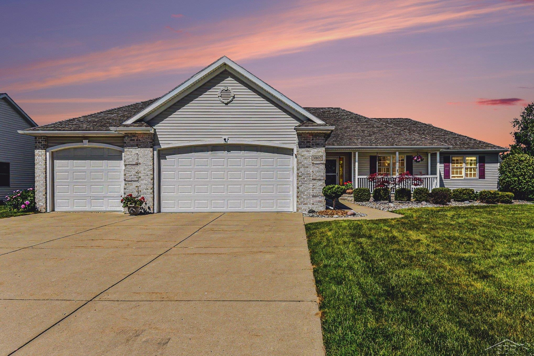 3807 Wild Pine Drive, Saginaw, MI 48603