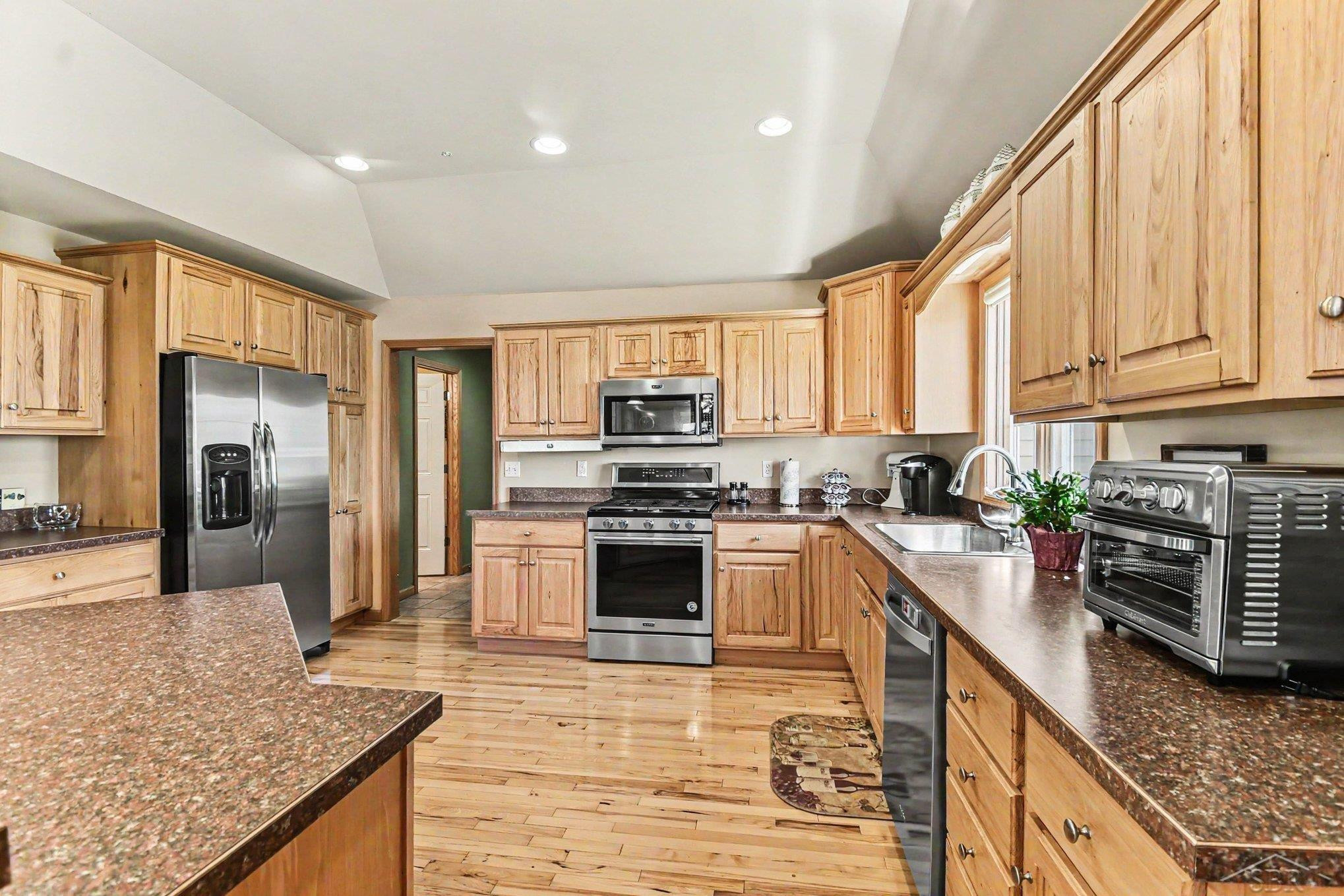 3807 Wild Pine Drive, Saginaw, MI 48603 — Photo 8