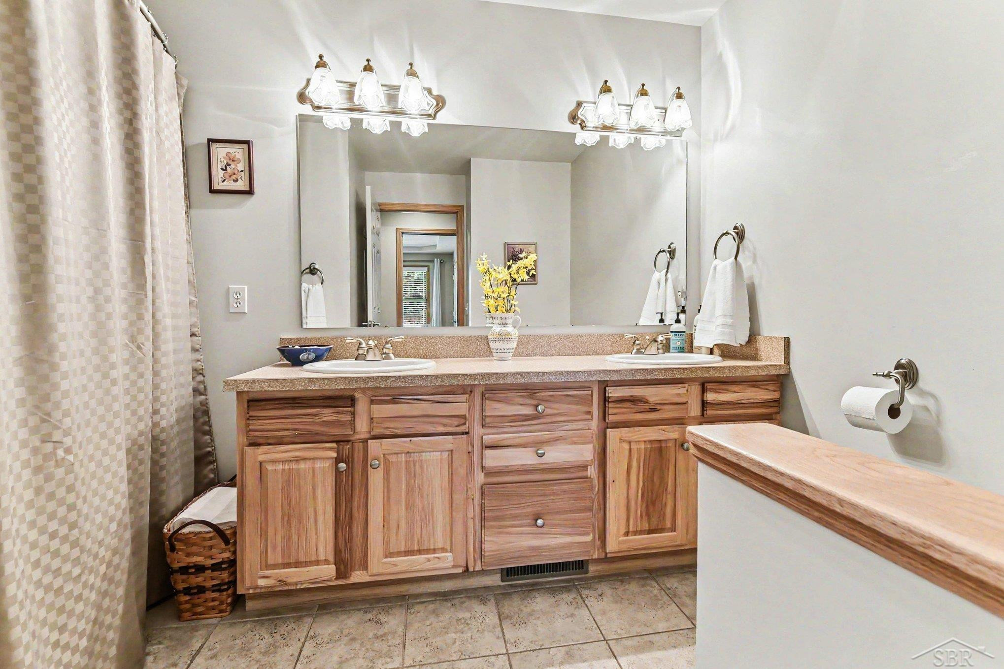3807 Wild Pine Drive, Saginaw, MI 48603 — Photo 16