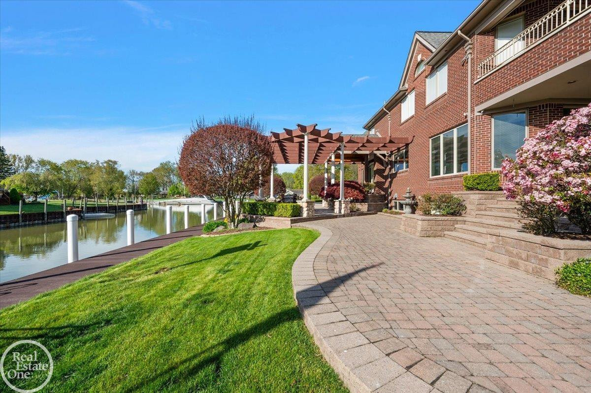 49515 Regatta Street, MI 48047 — Photo 9