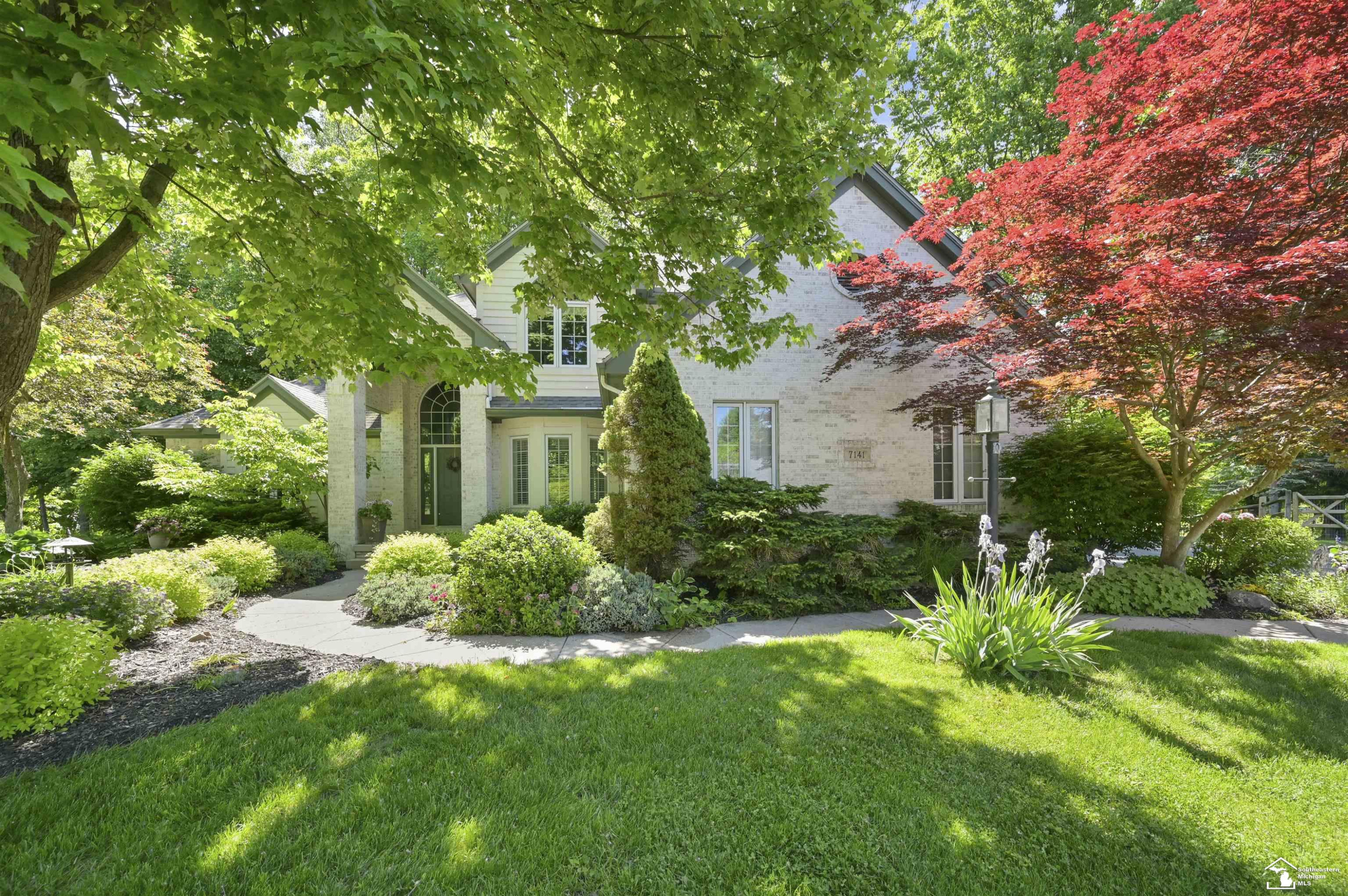7141 S Valley Circle, Lambertville, MI 48144