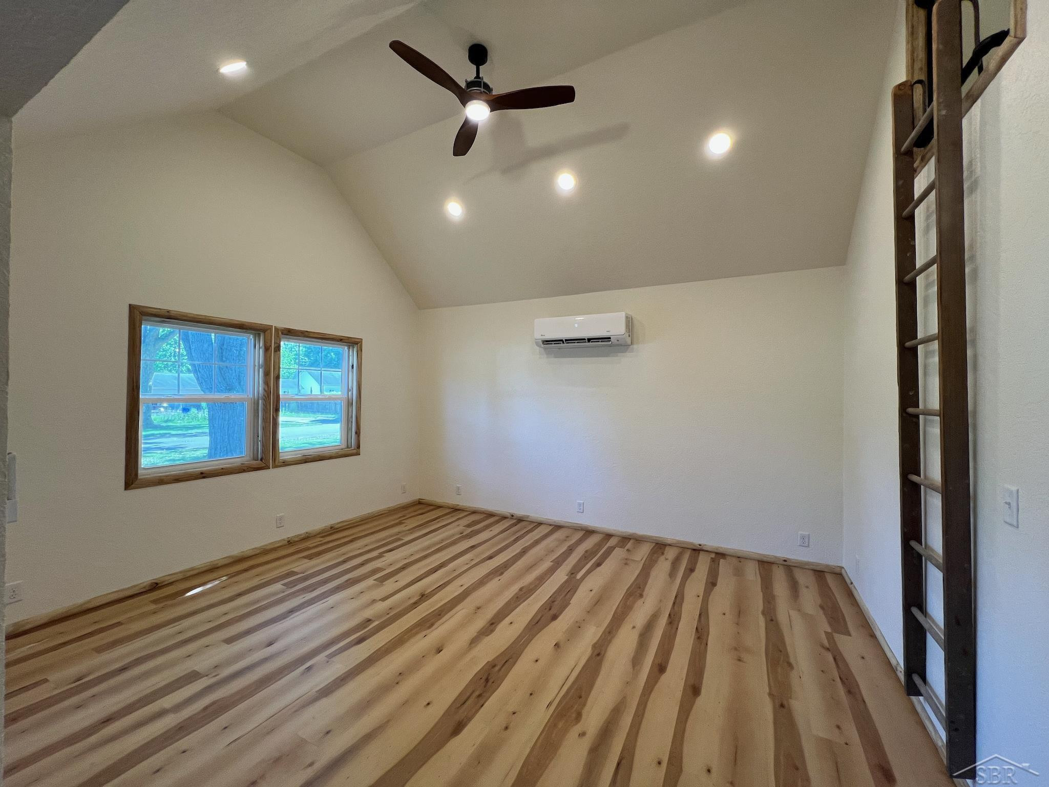 427 Cedar Street, Breckenridge, MI 48615 — Photo 7