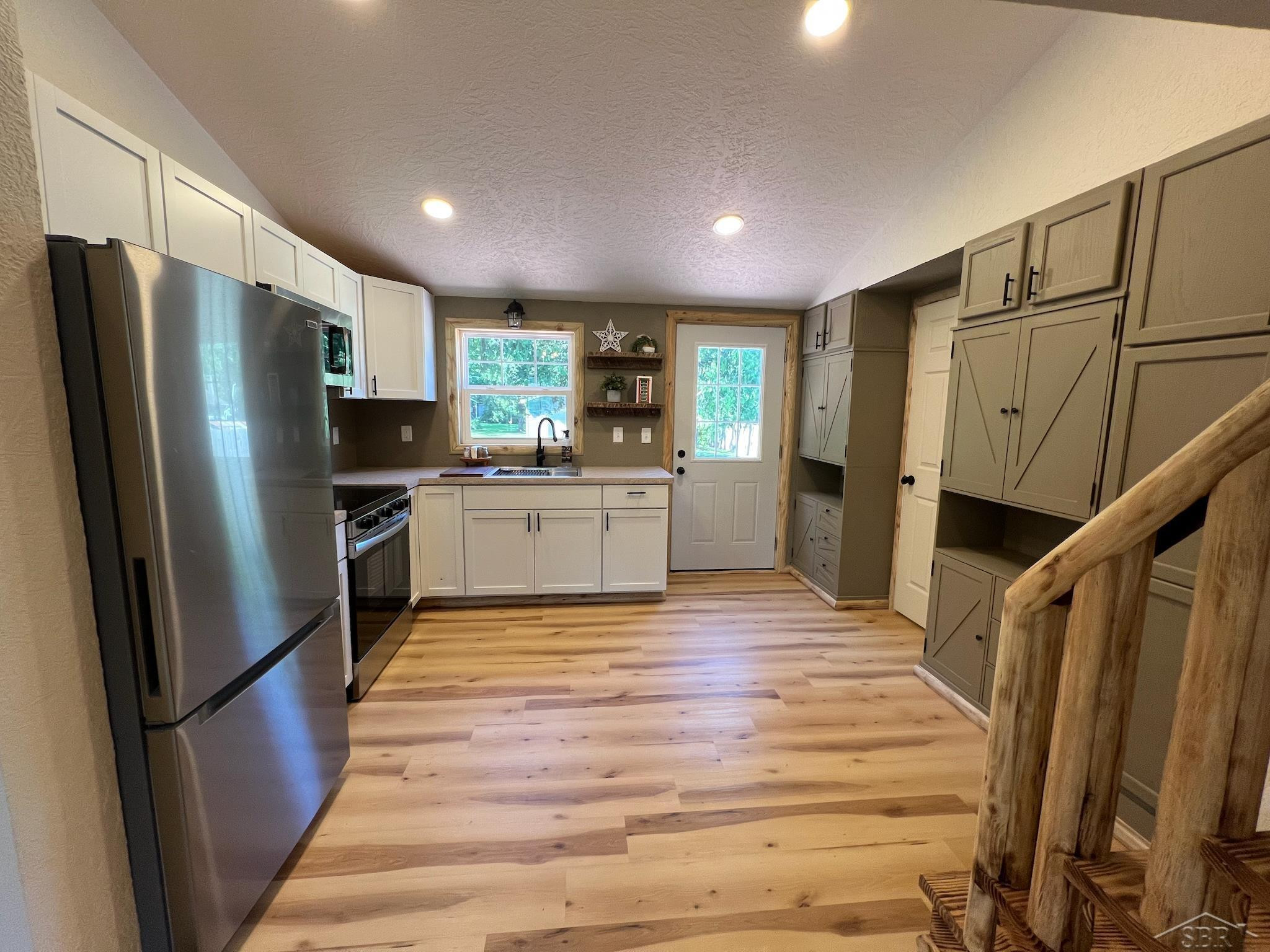 427 Cedar Street, Breckenridge, MI 48615 — Photo 12