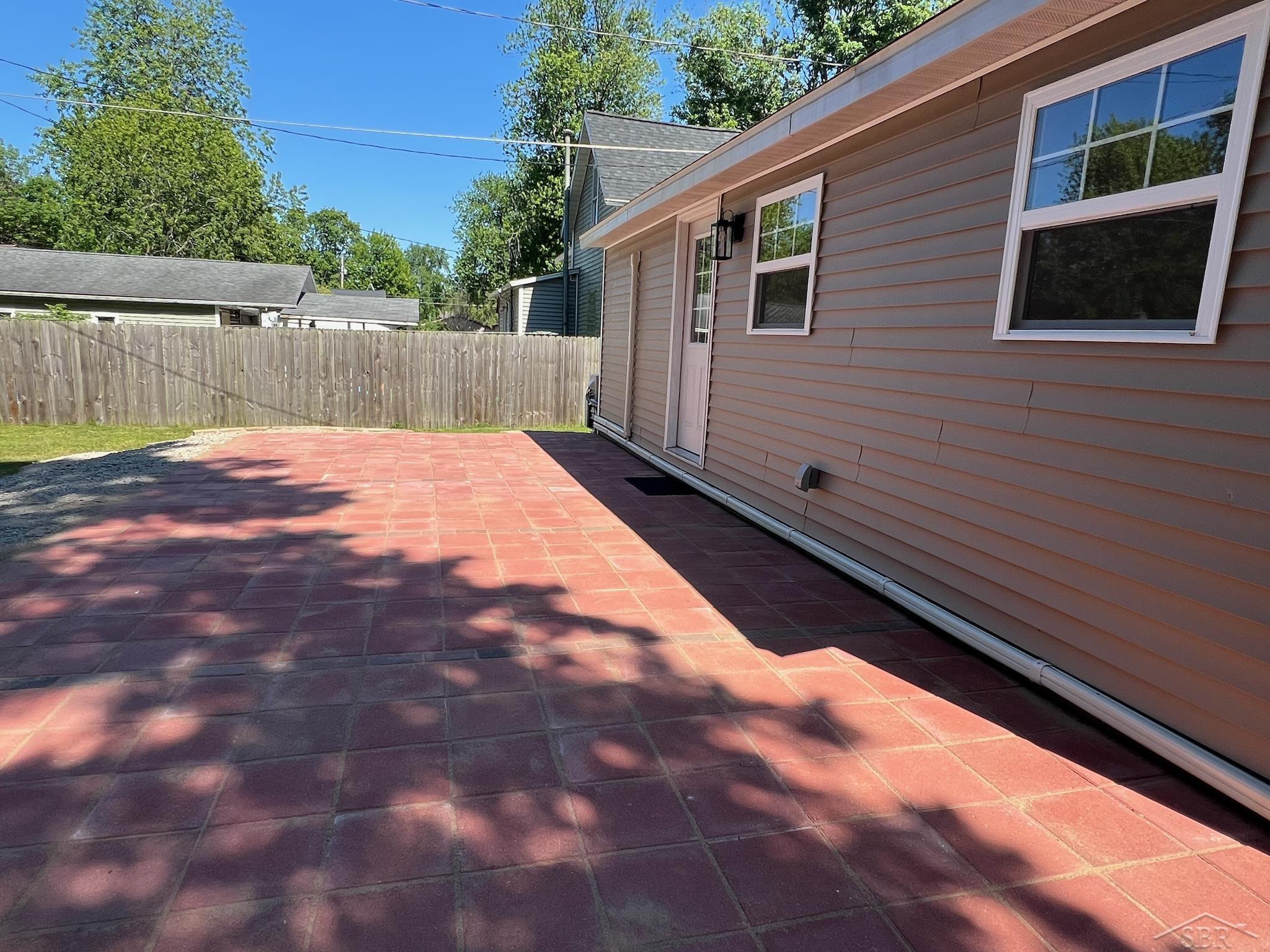427 Cedar Street, Breckenridge, MI 48615 — Photo 27