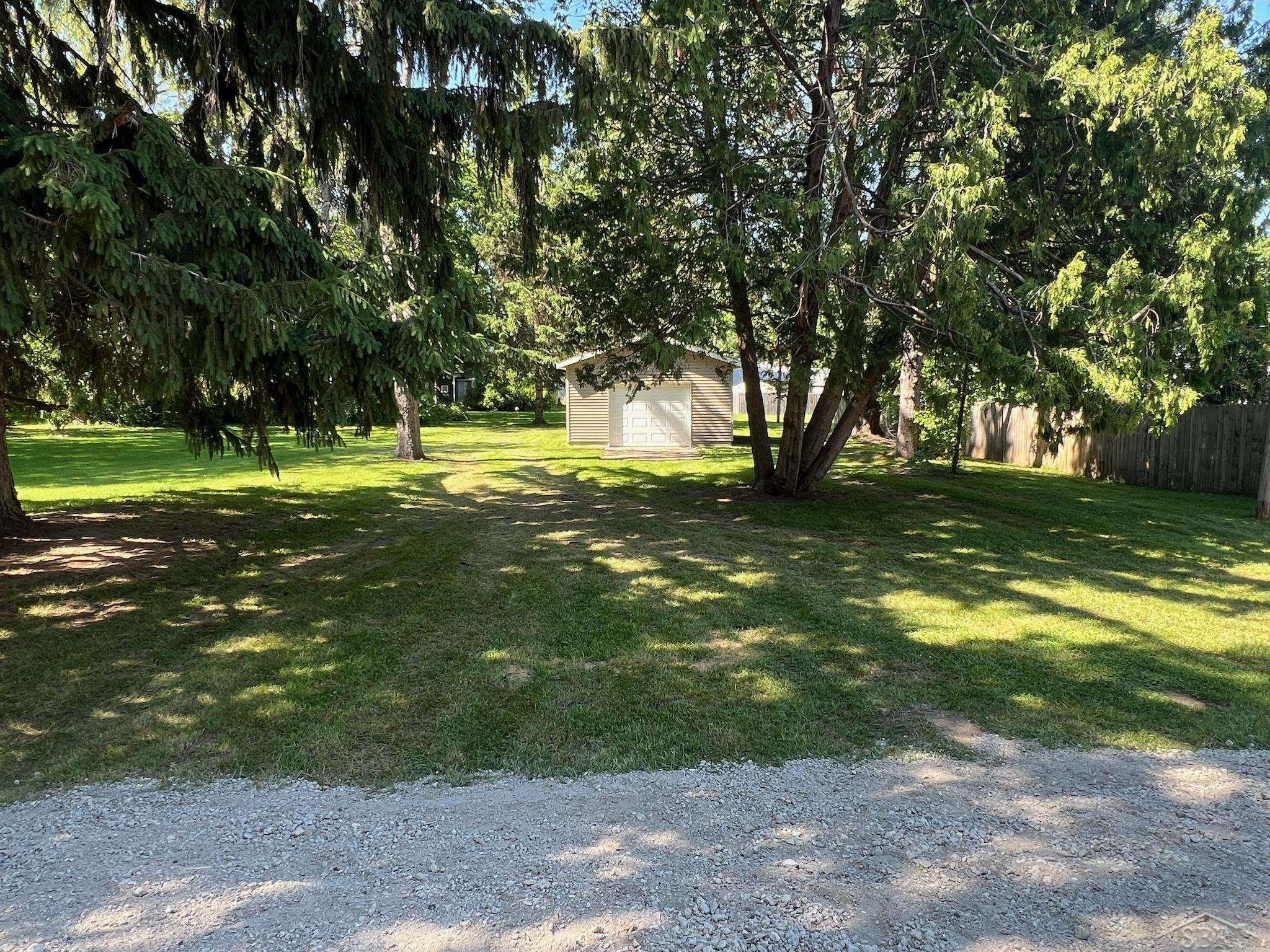 427 Cedar Street, Breckenridge, MI 48615 — Photo 28
