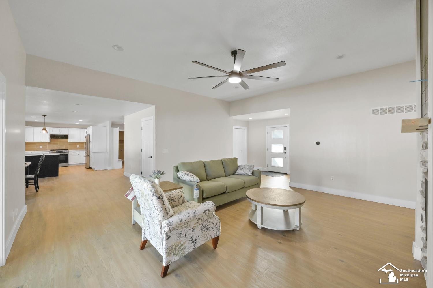 15458 Eastwood Street, Monroe, MI 48161 — Photo 8