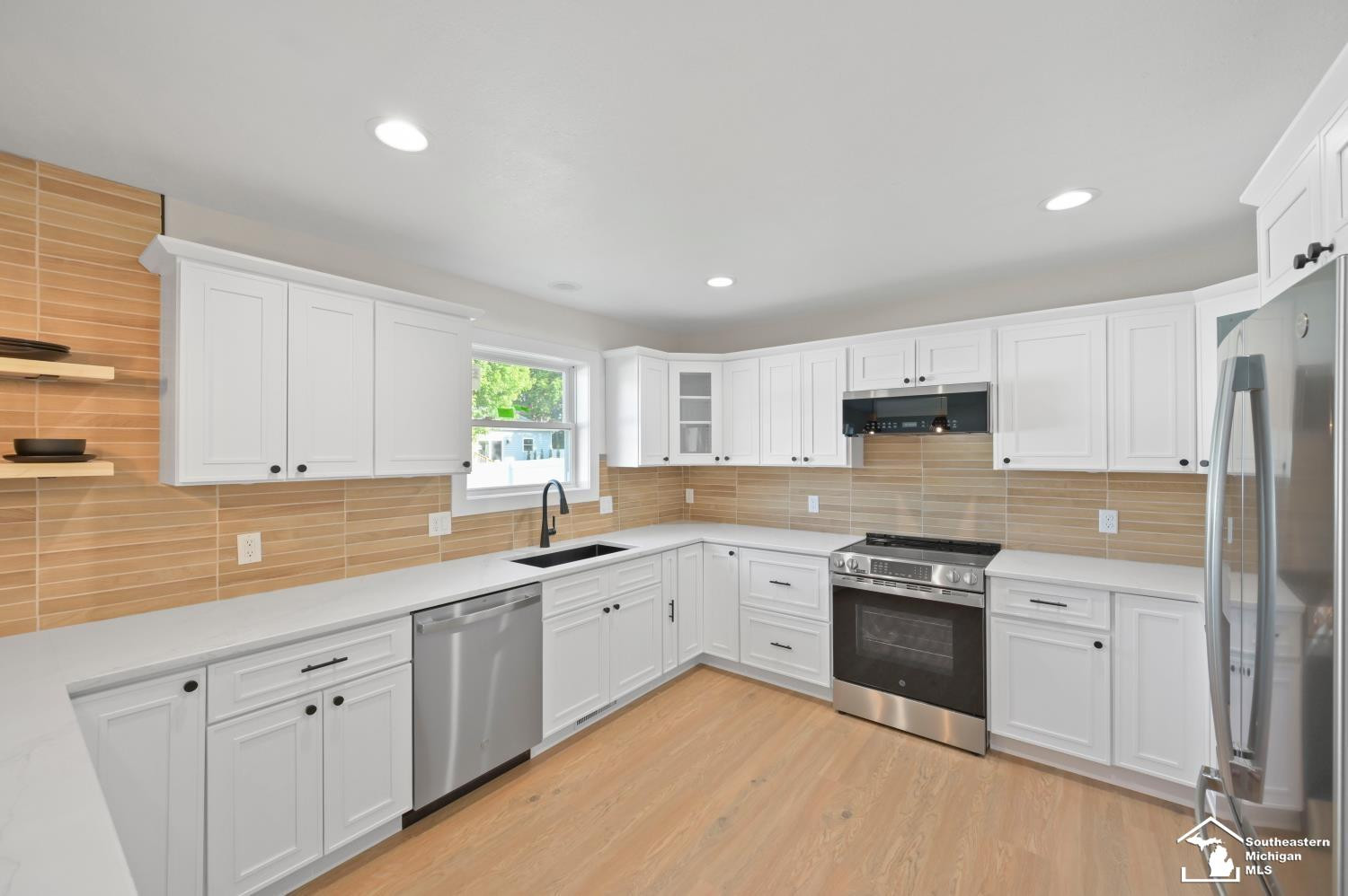 15458 Eastwood Street, Monroe, MI 48161 — Photo 12