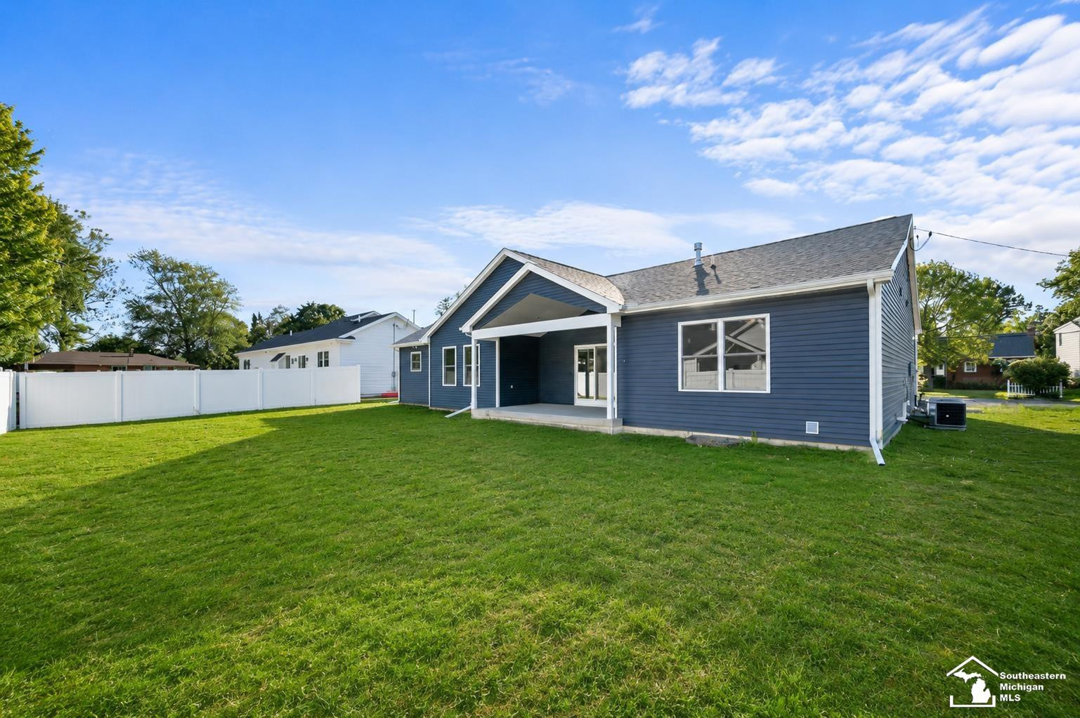 15458 Eastwood Street, Monroe, MI 48161 — Photo 27