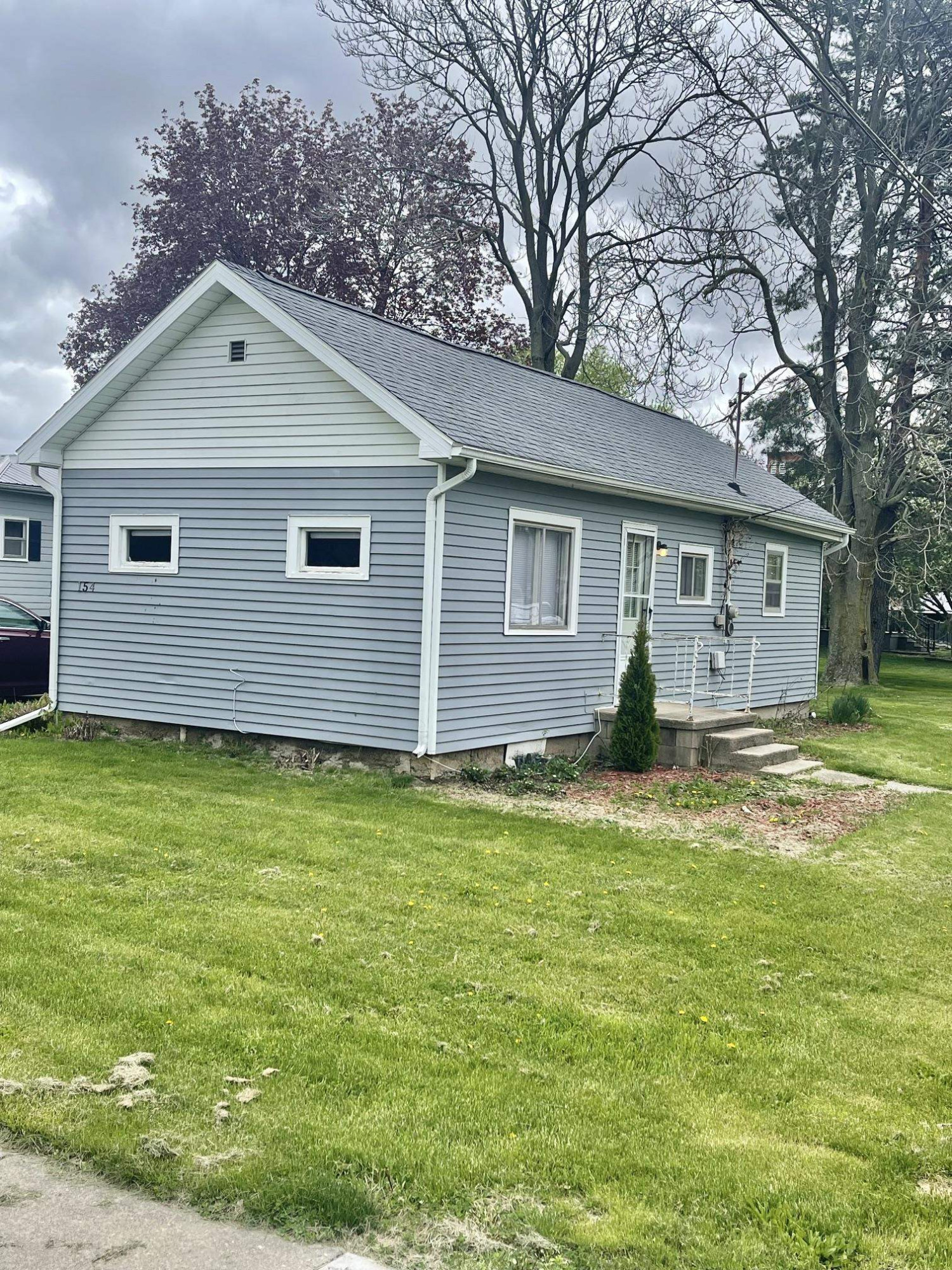 154 S Yates Street, Pewamo, MI 48873 — Photo 2