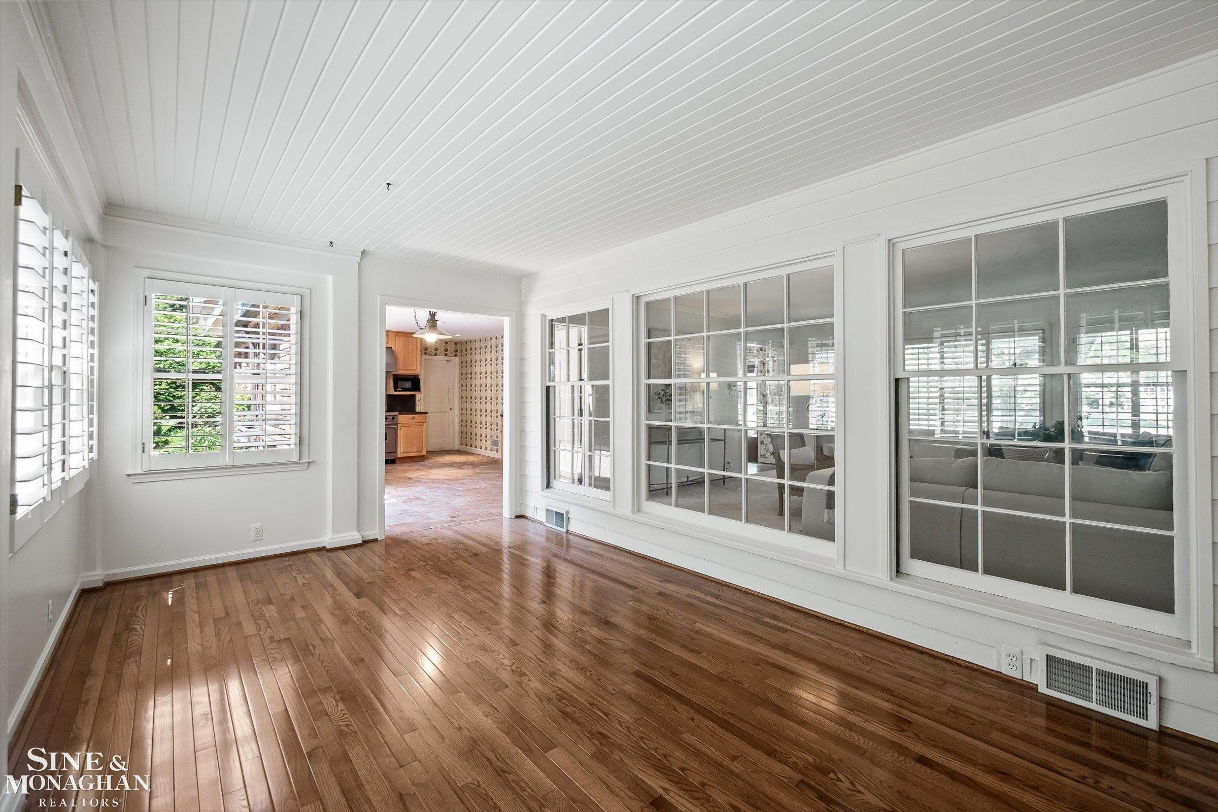 1023 Harvard Road, Grosse Pointe Park, MI 48230 — Photo 11