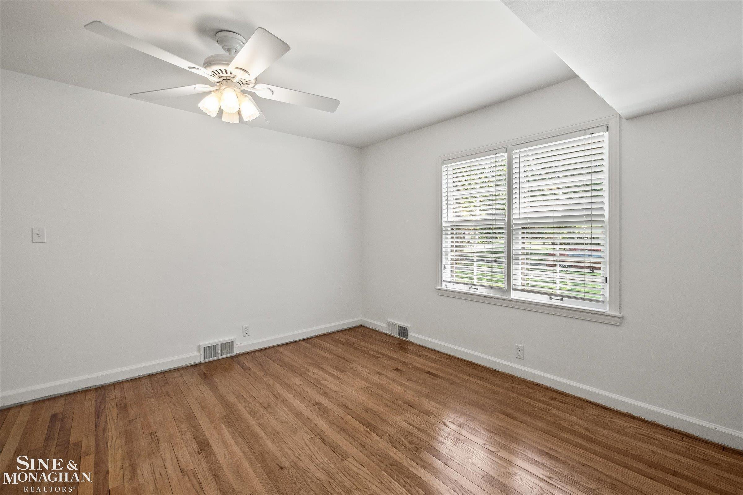 1023 Harvard Road, Grosse Pointe Park, MI 48230 — Photo 27