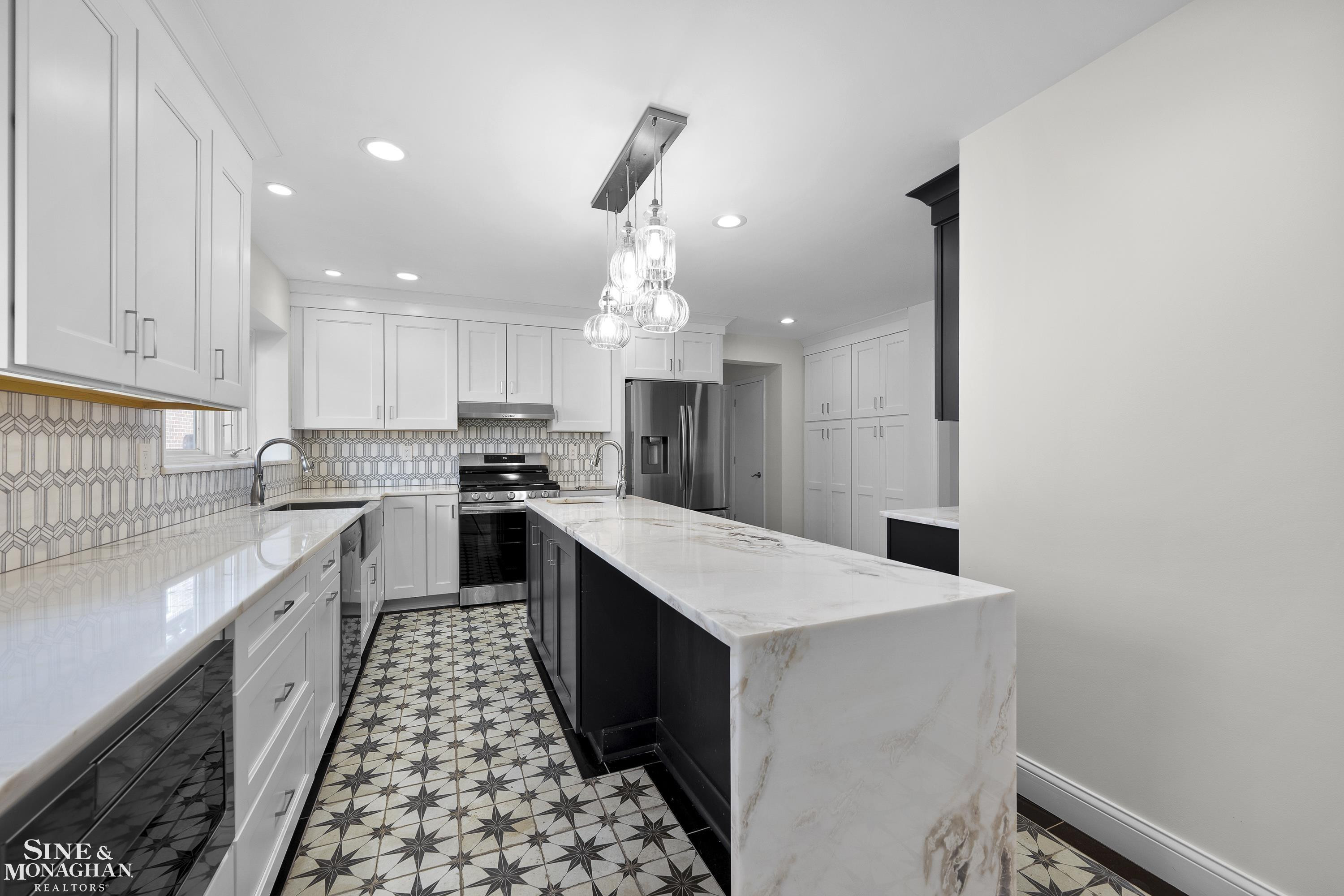 319 Kercheval Avenue, Grosse Pointe Farms, MI 48236 — Photo 13