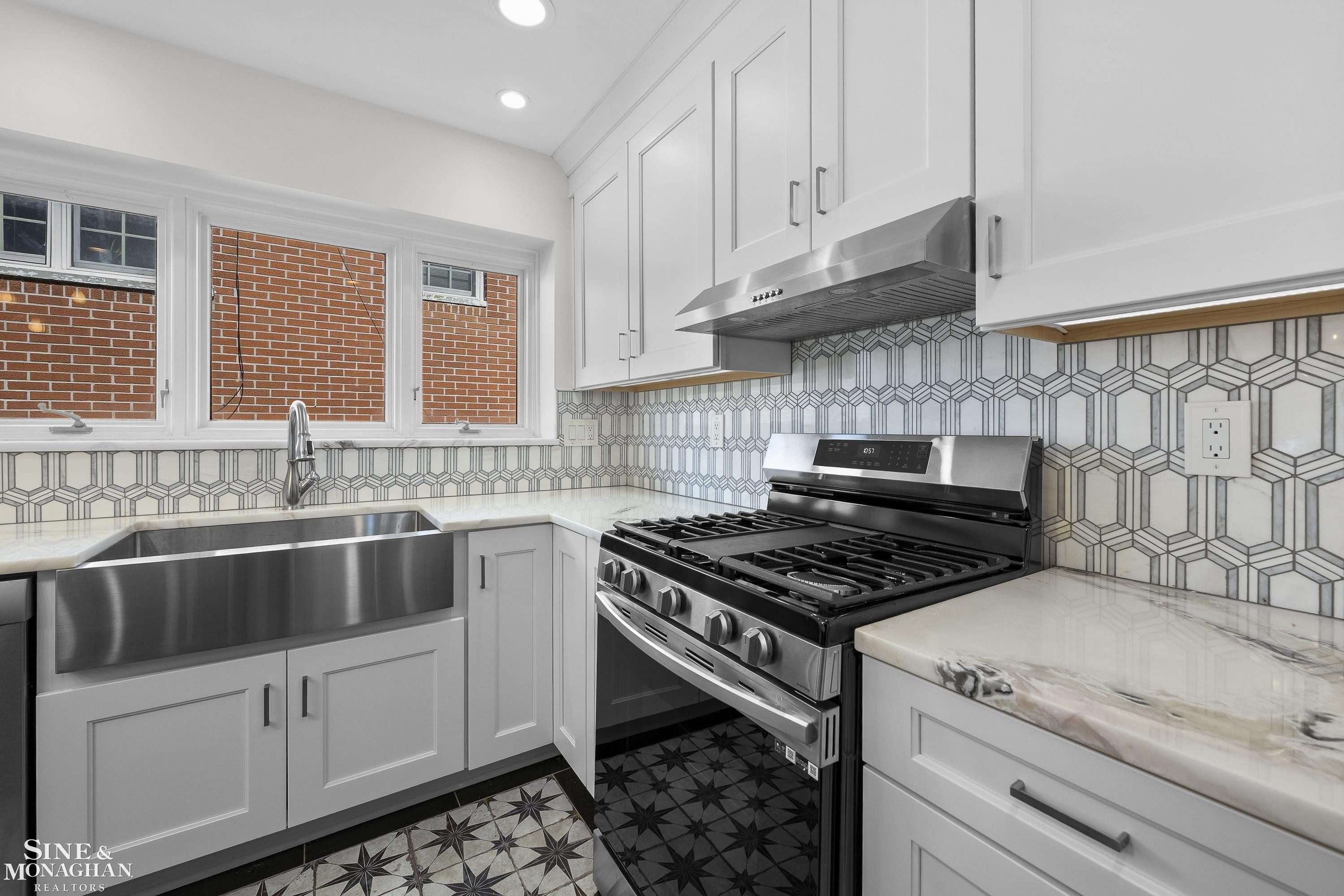 319 Kercheval Avenue, Grosse Pointe Farms, MI 48236 — Photo 17