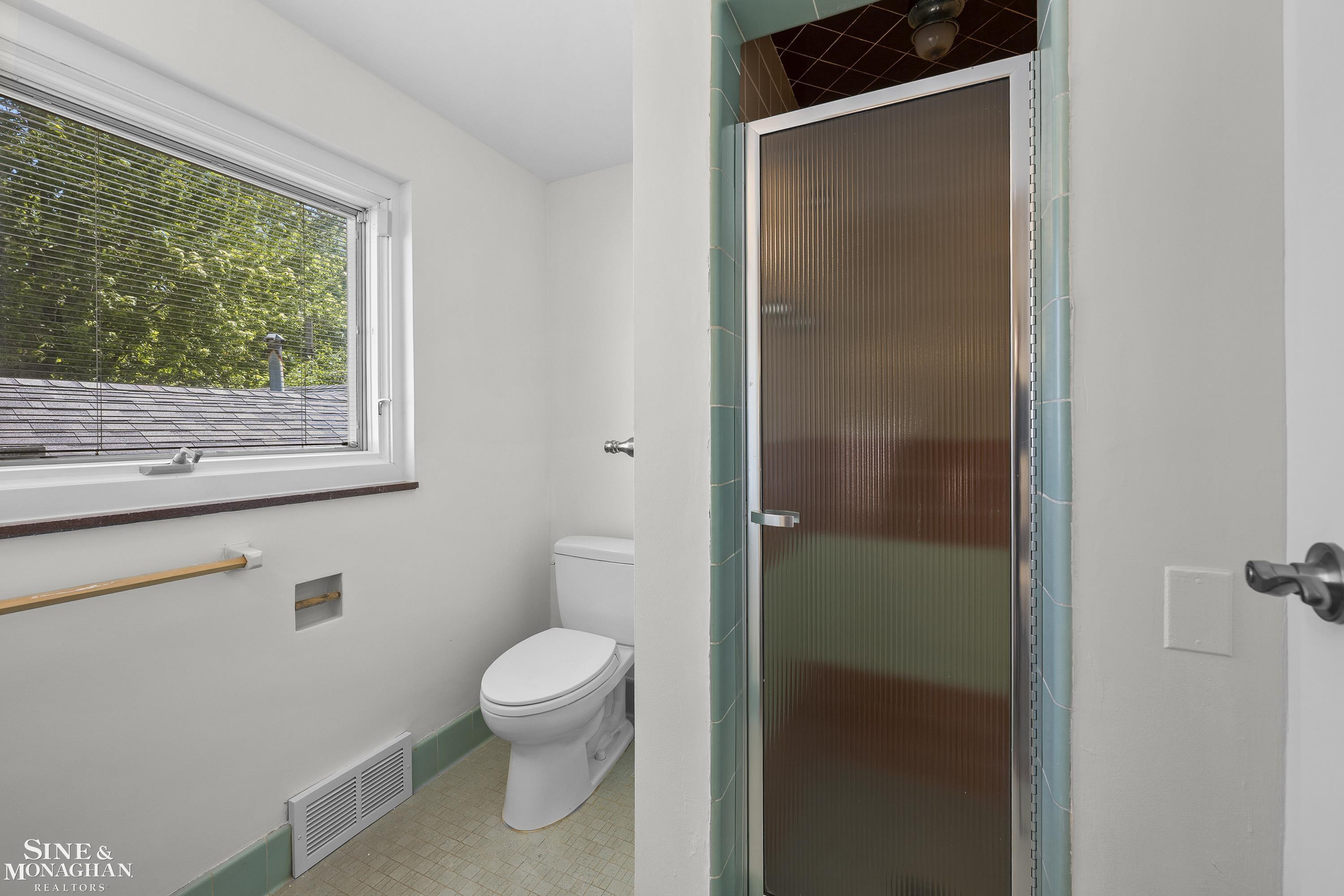 319 Kercheval Avenue, Grosse Pointe Farms, MI 48236 — Photo 34