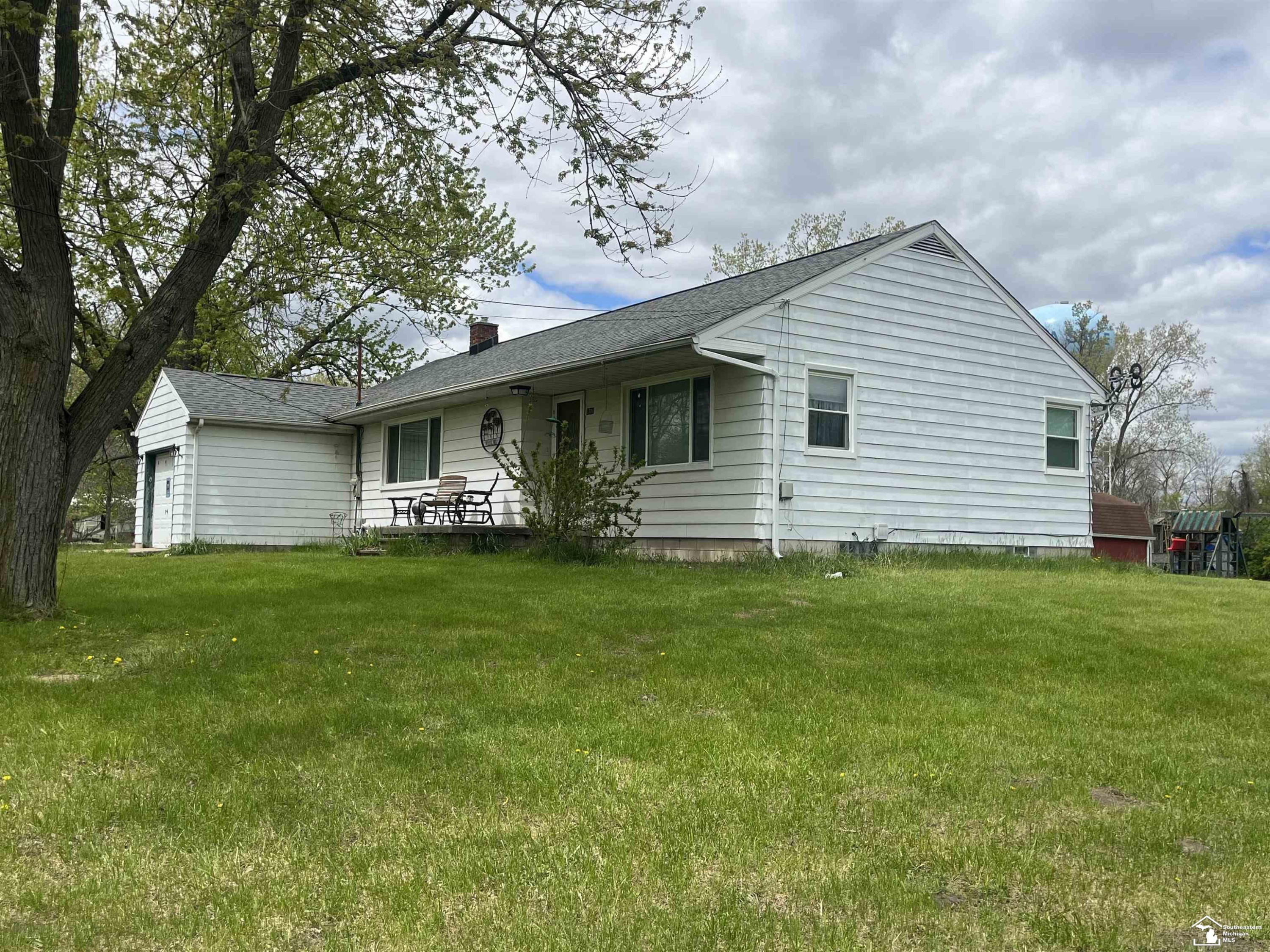 3300 W Stein Road, La Salle, MI