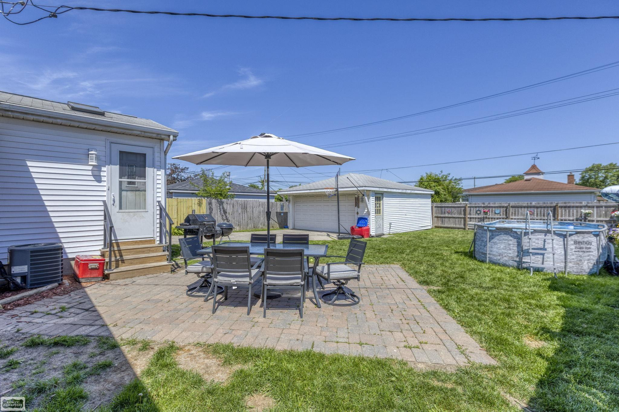 18029 Rainbow Street, Fraser, MI 48026 — Photo 26