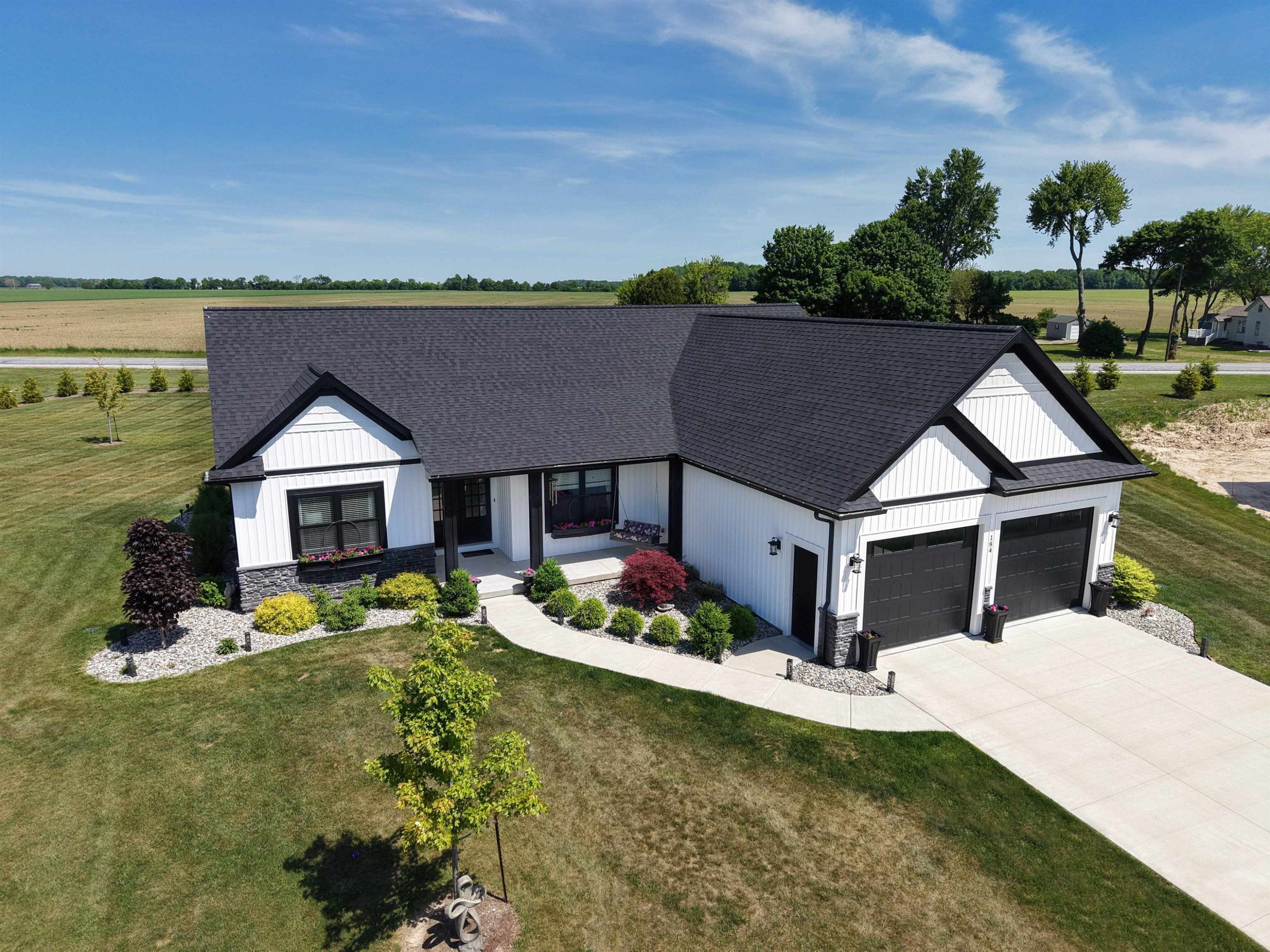 184 Queens Creek Drive, Frankenmuth, MI 48734 — Photo 6