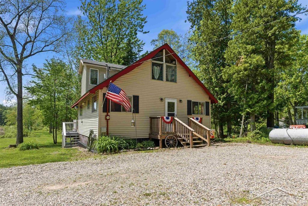 2710 S Whitney Beach Road, Beaverton, MI 48612 — Photo 7