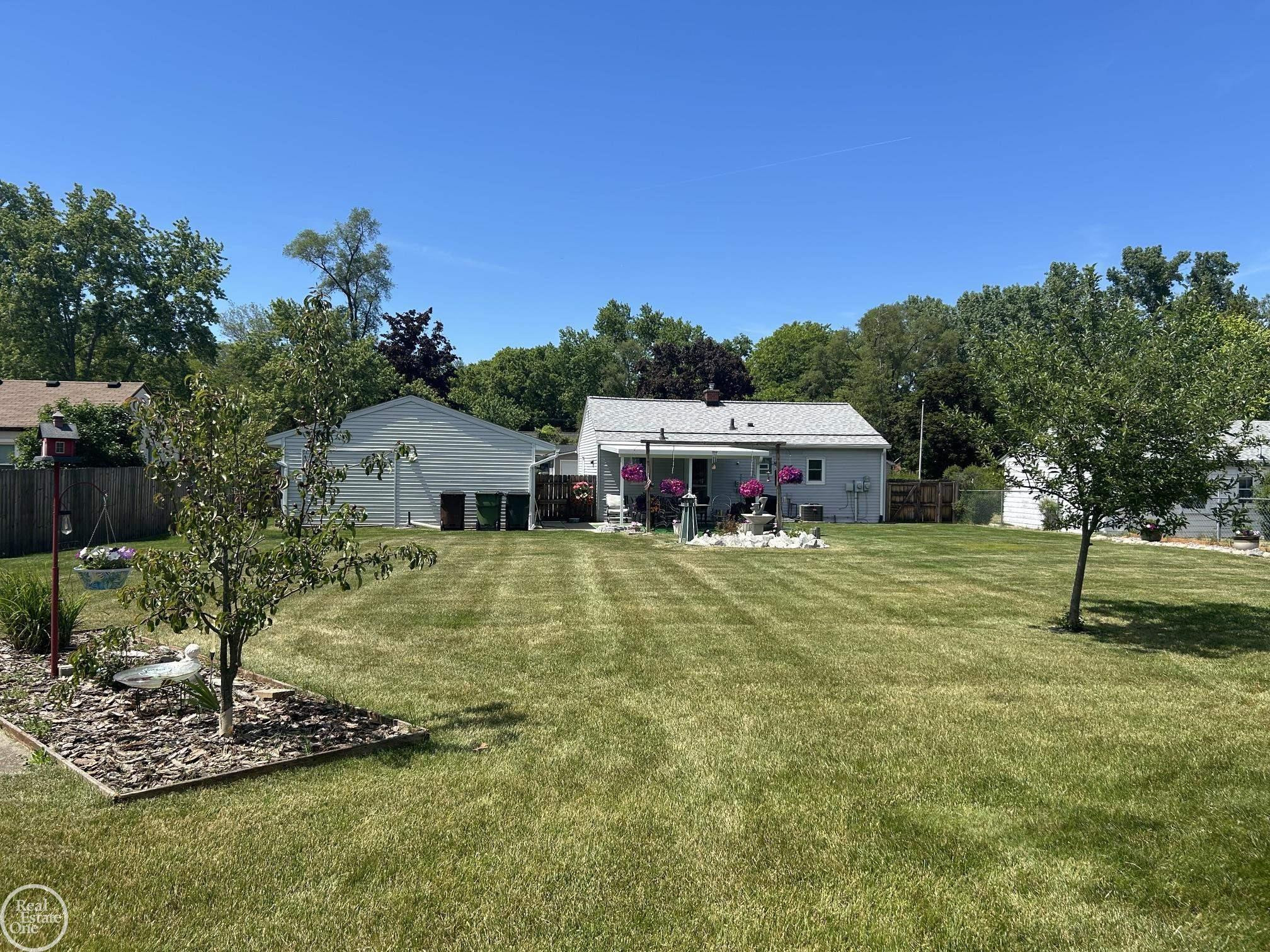 5700 Parkdale Street, Shelby Twp, MI 48317 — Photo 2