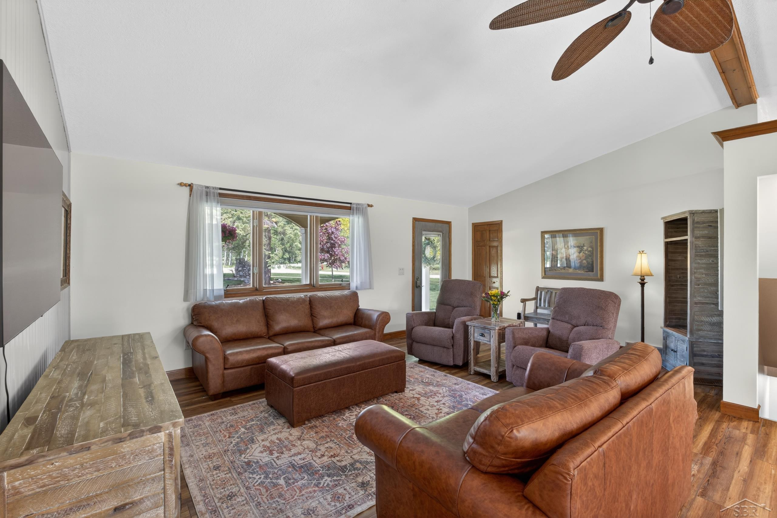 637 Riverview Court, Gladwin, MI 48624 — Photo 9