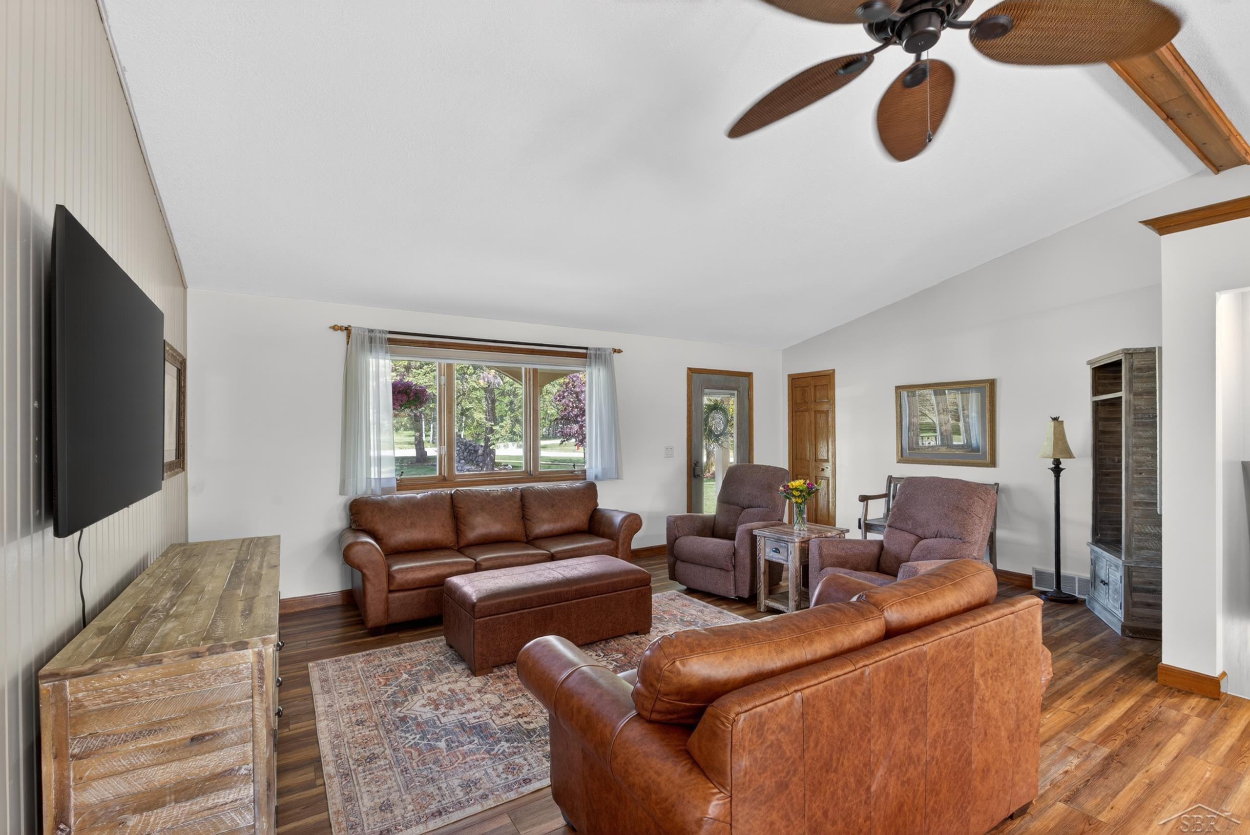 637 Riverview Court, Gladwin, MI 48624 — Photo 11