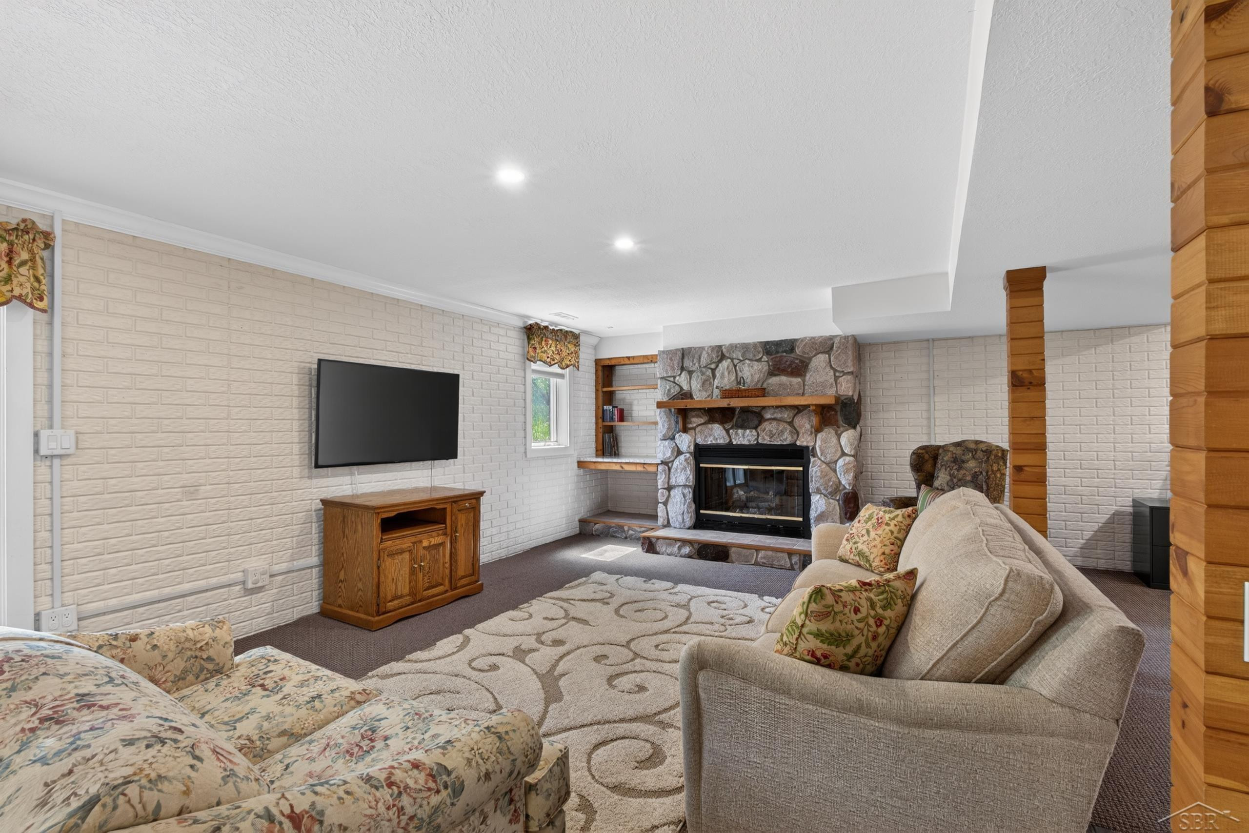 637 Riverview Court, Gladwin, MI 48624 — Photo 33