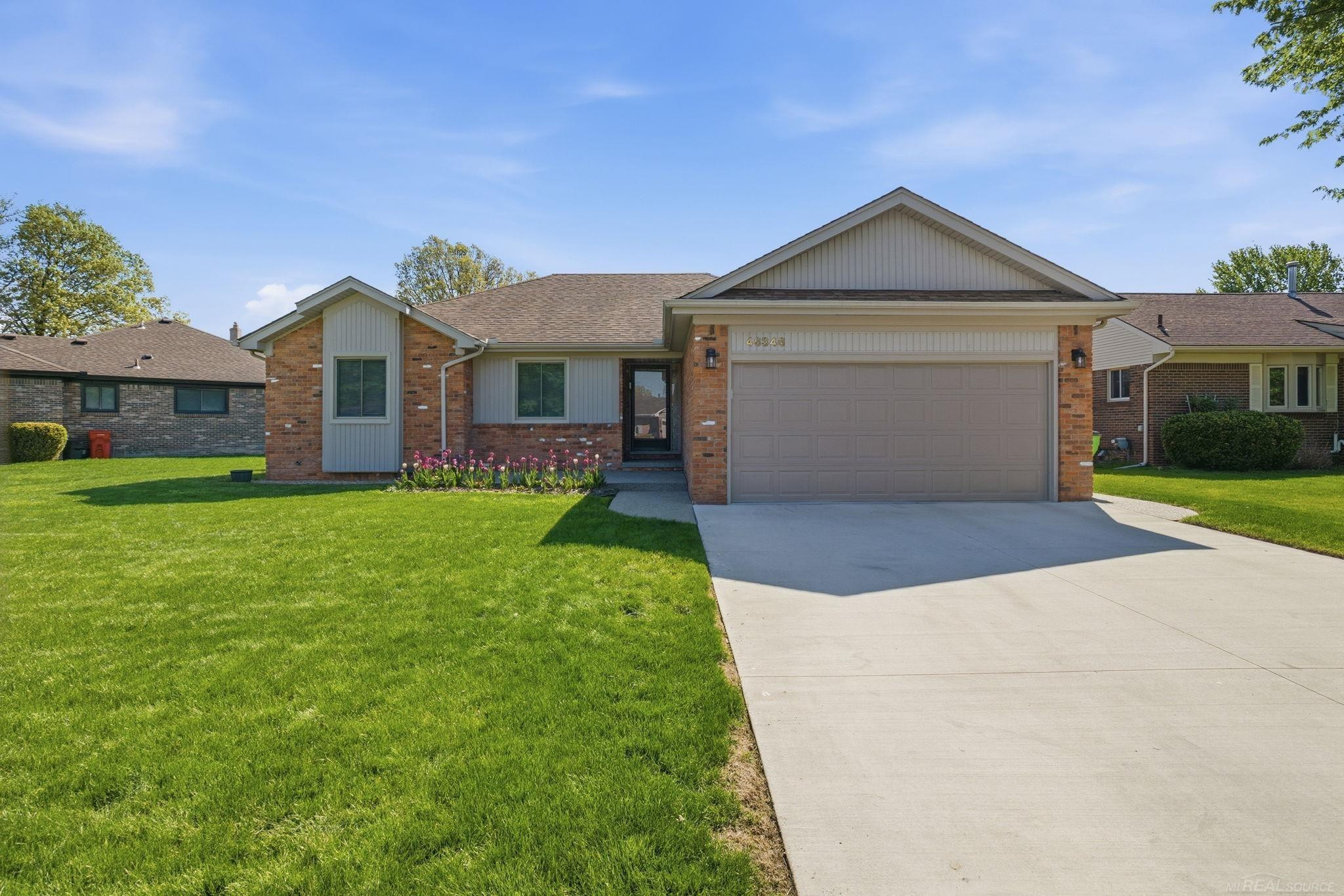 46346 Hollowoode Lane, Macomb, MI 48044 — front exterior