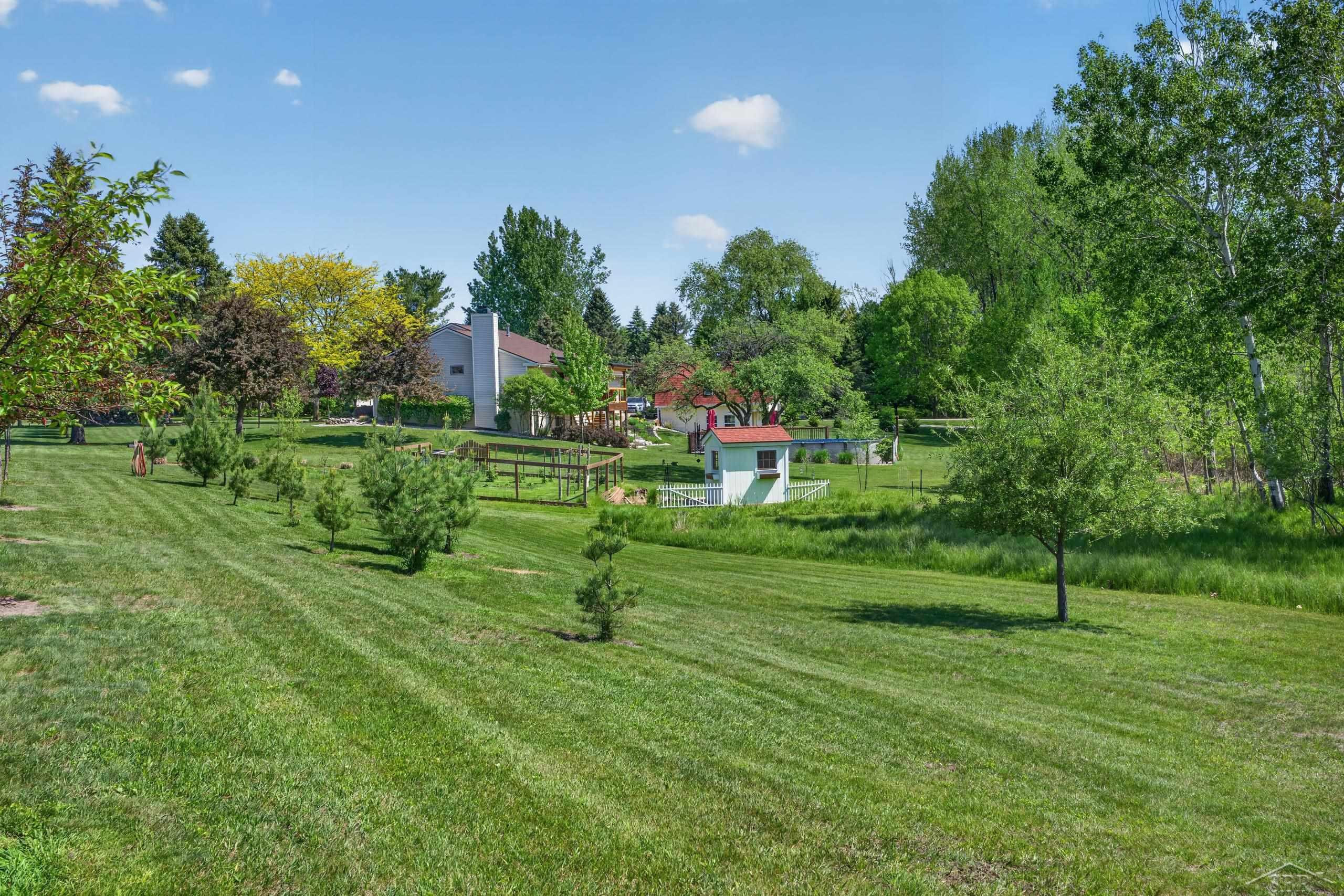 637 Riverview Court, Gladwin, MI 48624 — Photo 55