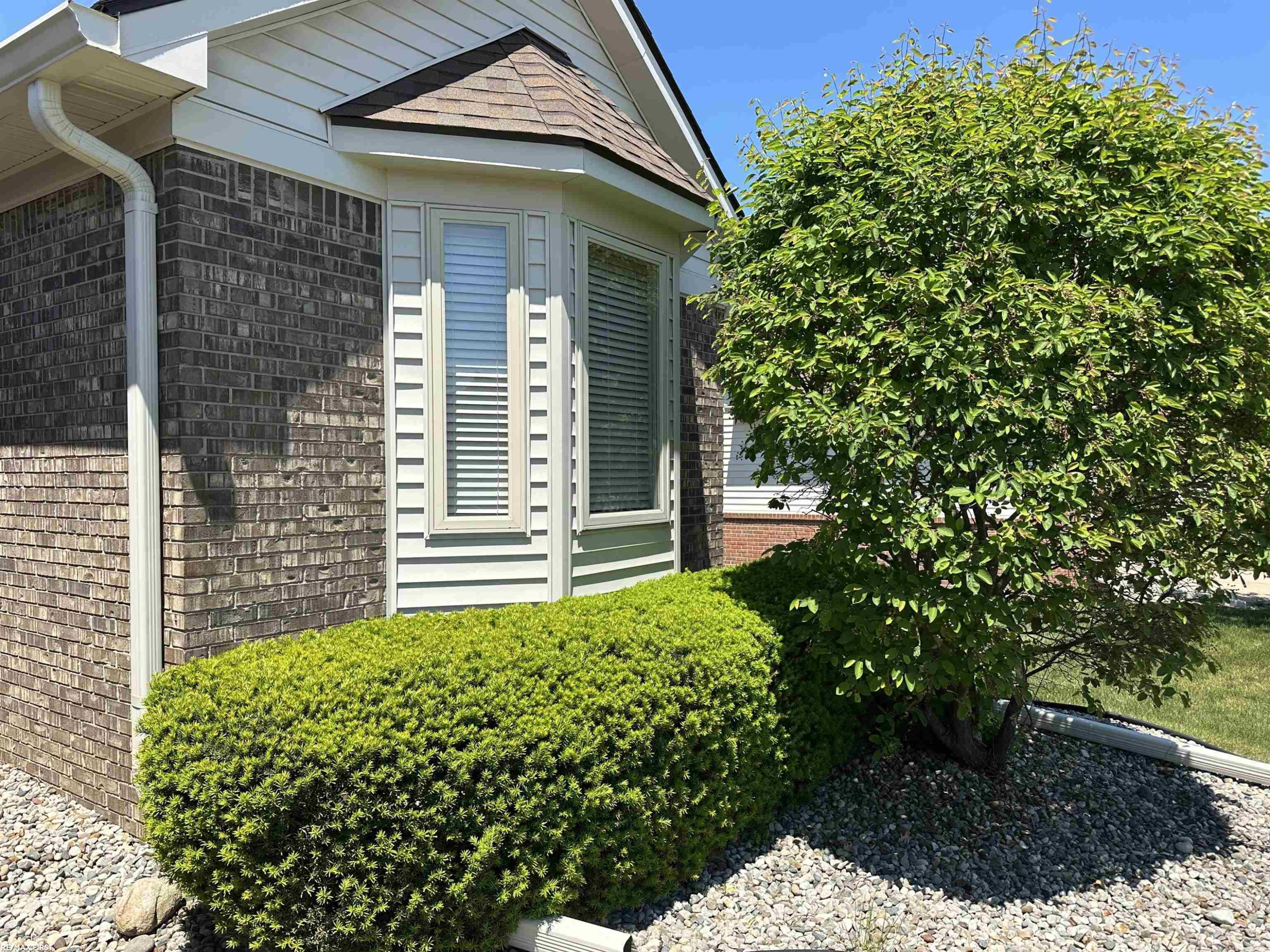 673 W Snowbird Circle, MI 48079 — Photo 2