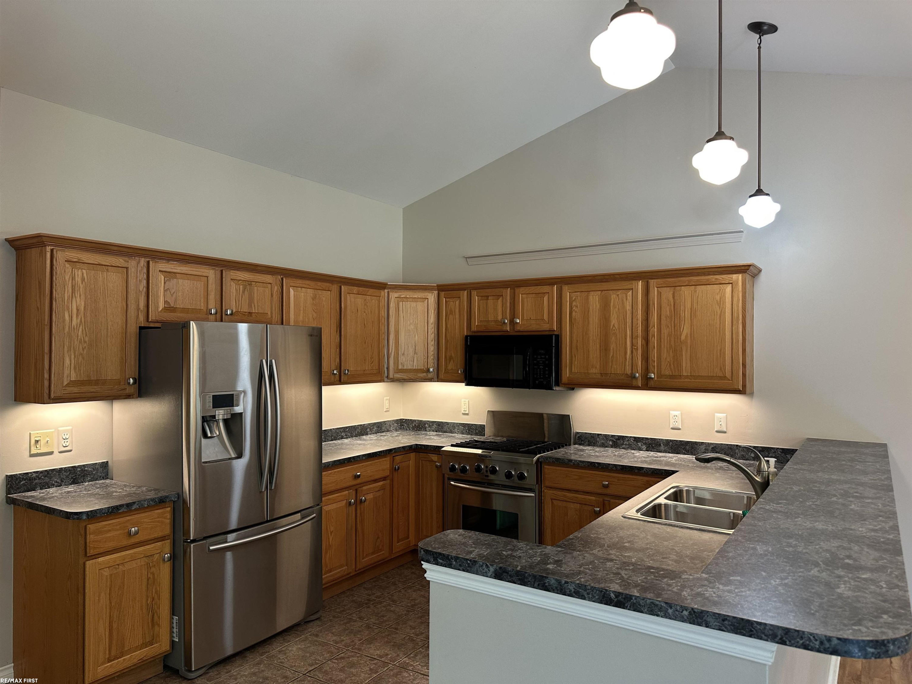 673 W Snowbird Circle, MI 48079 — Photo 4
