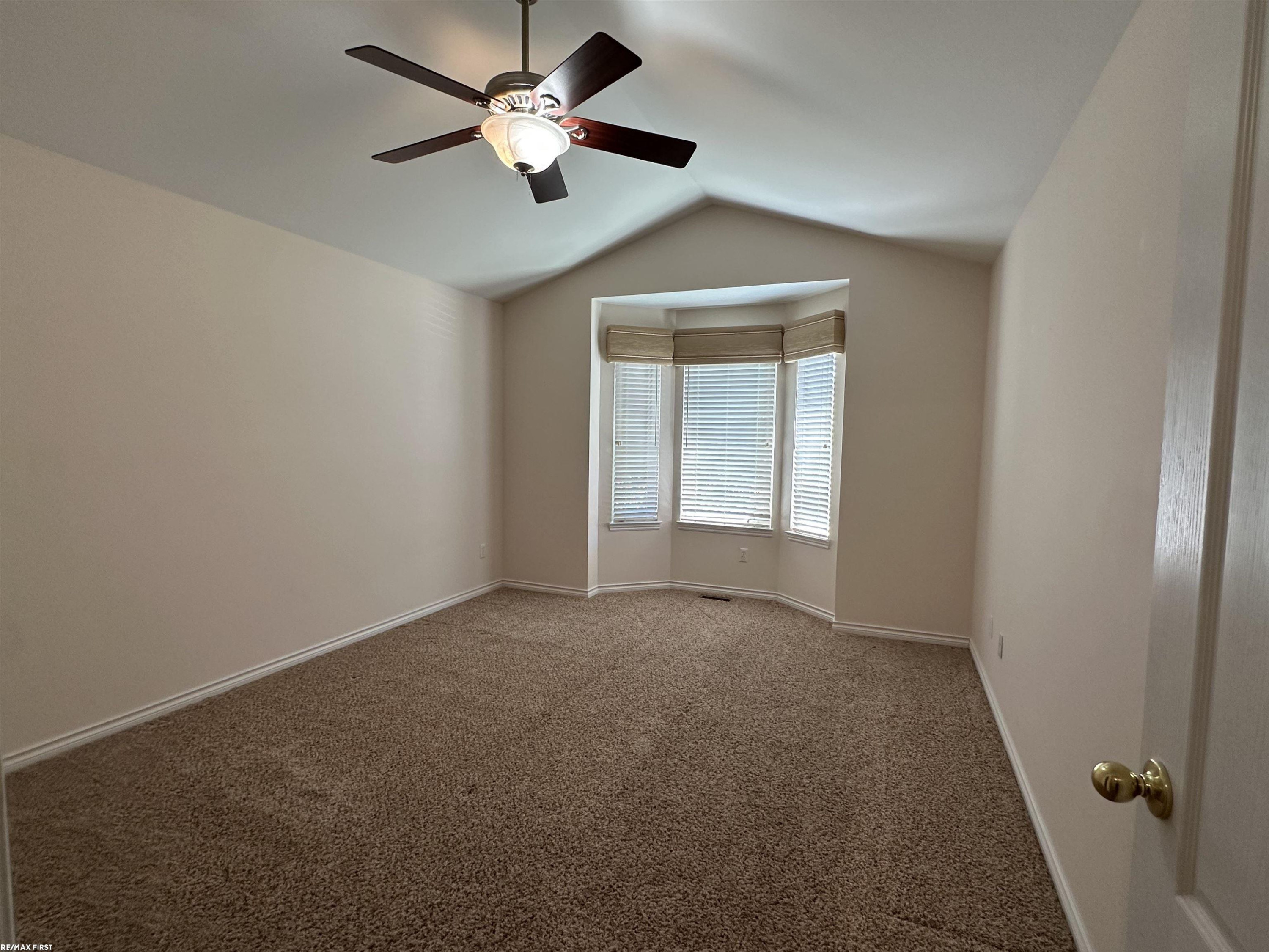 673 W Snowbird Circle, MI 48079 — Photo 10