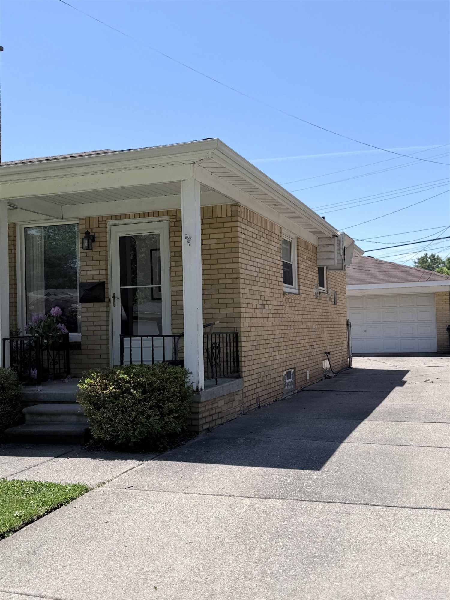 21640 Mauer Street, Saint Clair Shores, MI 48080 — Photo 2