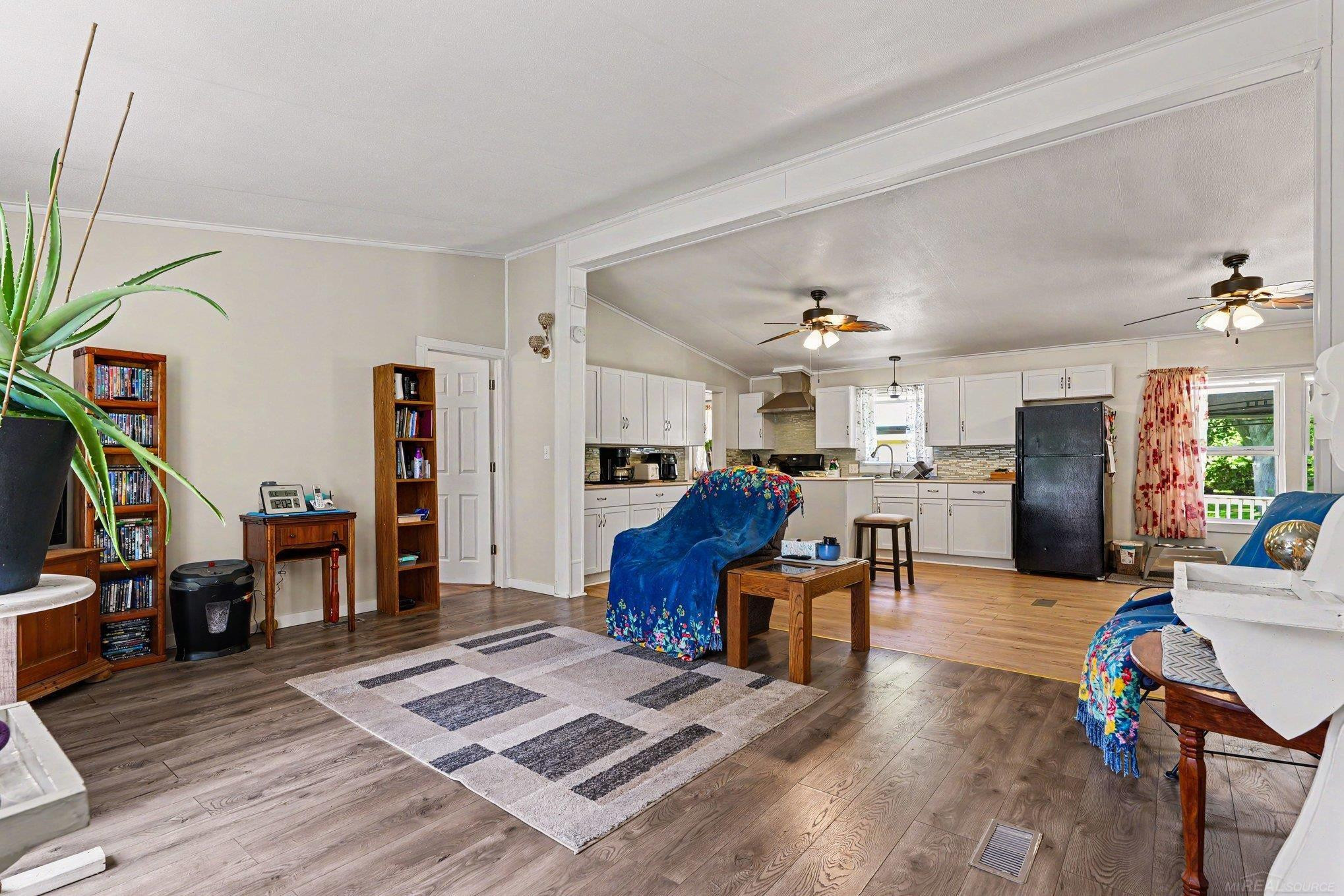 3254 N Euclid Road, Bay City, MI 48706 — Photo 2