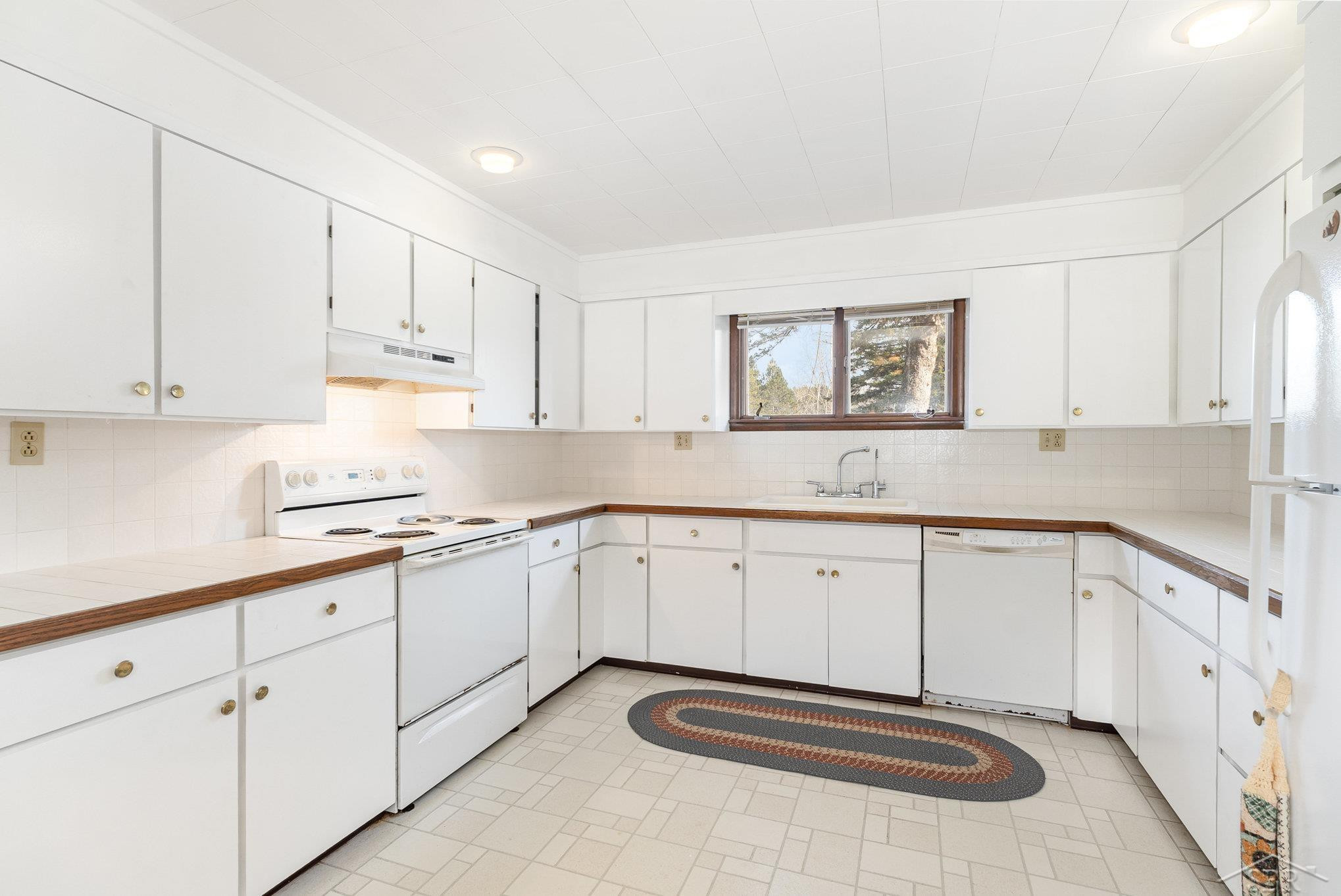 3532 S Ten Mile Road, Breckenridge, MI 48615 — Photo 17