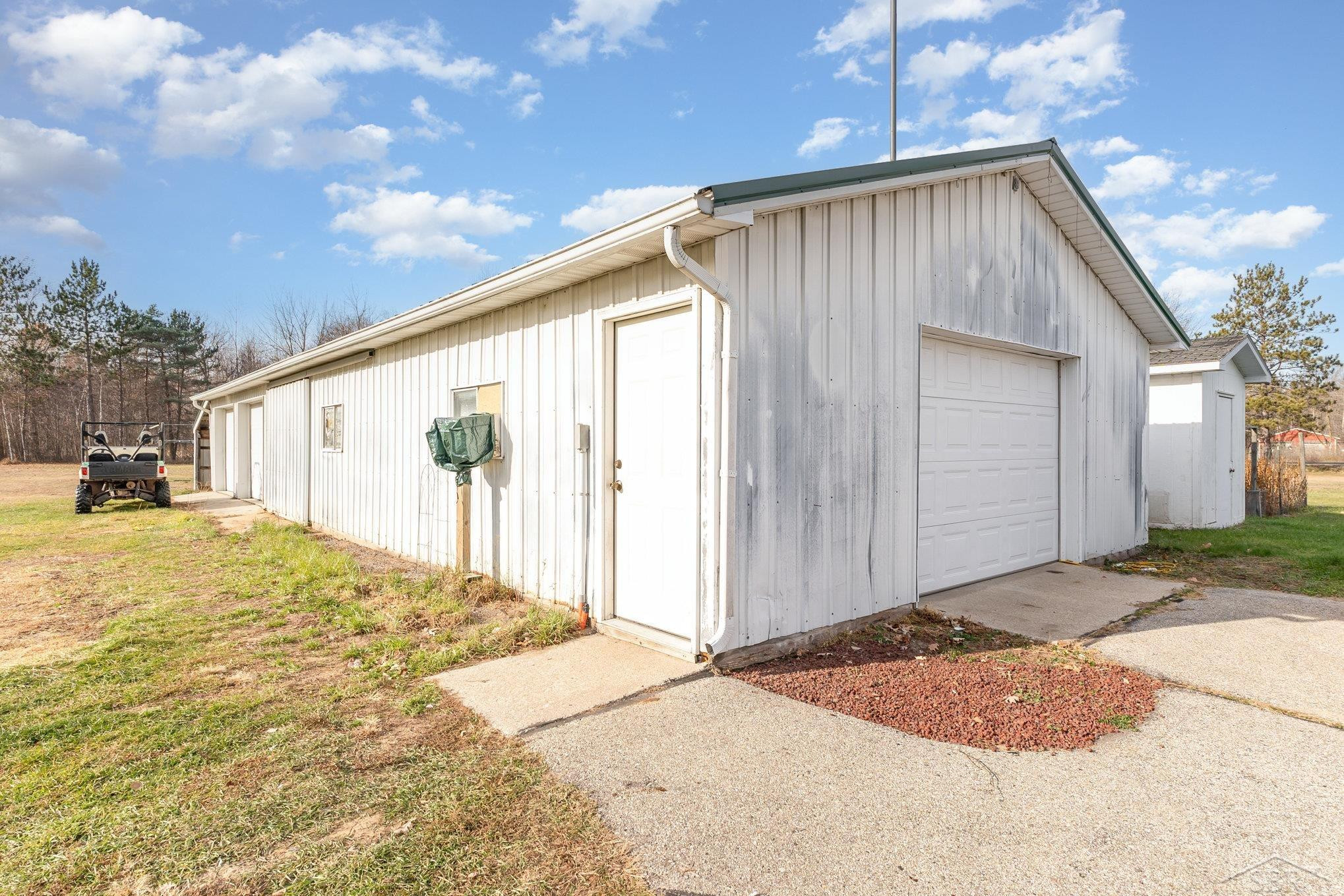 3532 S Ten Mile Road, Breckenridge, MI 48615 — Photo 28