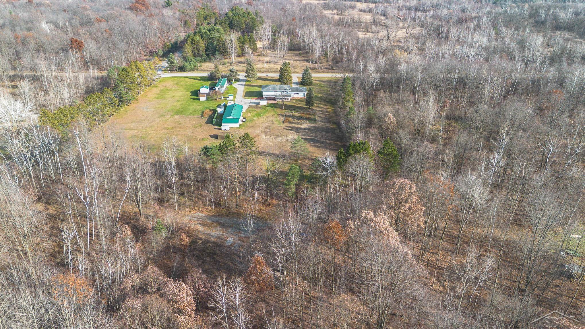 3532 S Ten Mile Road, Breckenridge, MI 48615 — Photo 31