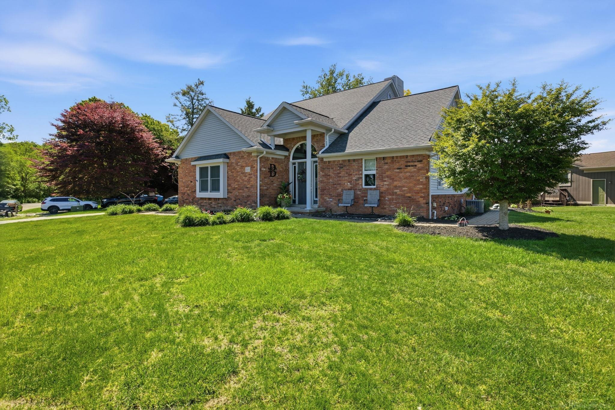 565 Lakes Edge Drive, Oxford, MI 48371 — Photo 2
