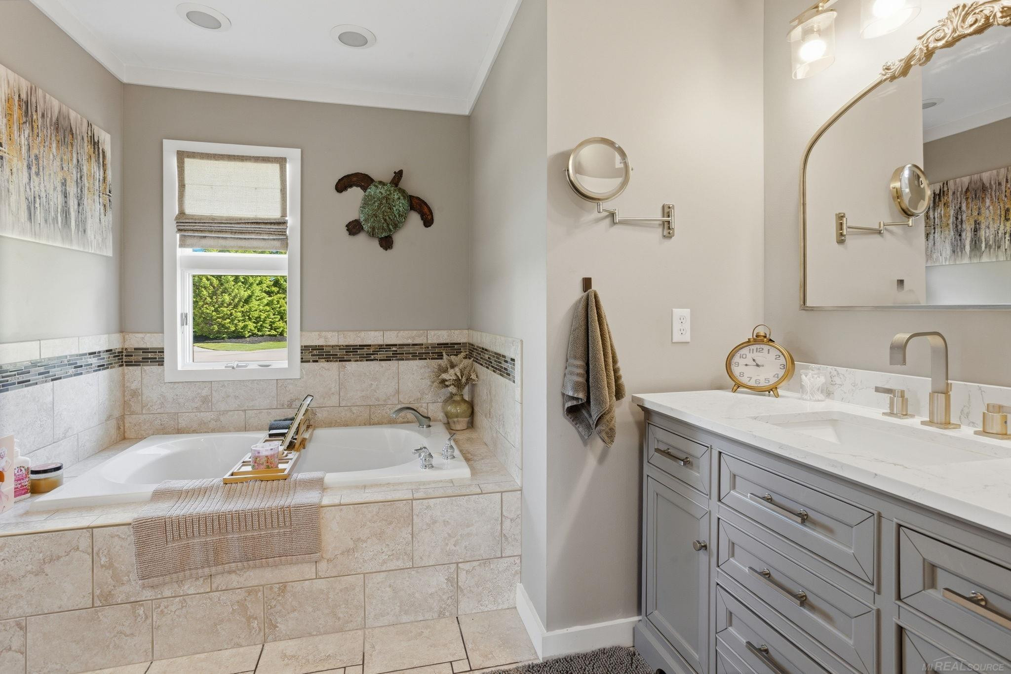 565 Lakes Edge Drive, Oxford, MI 48371 — Photo 17