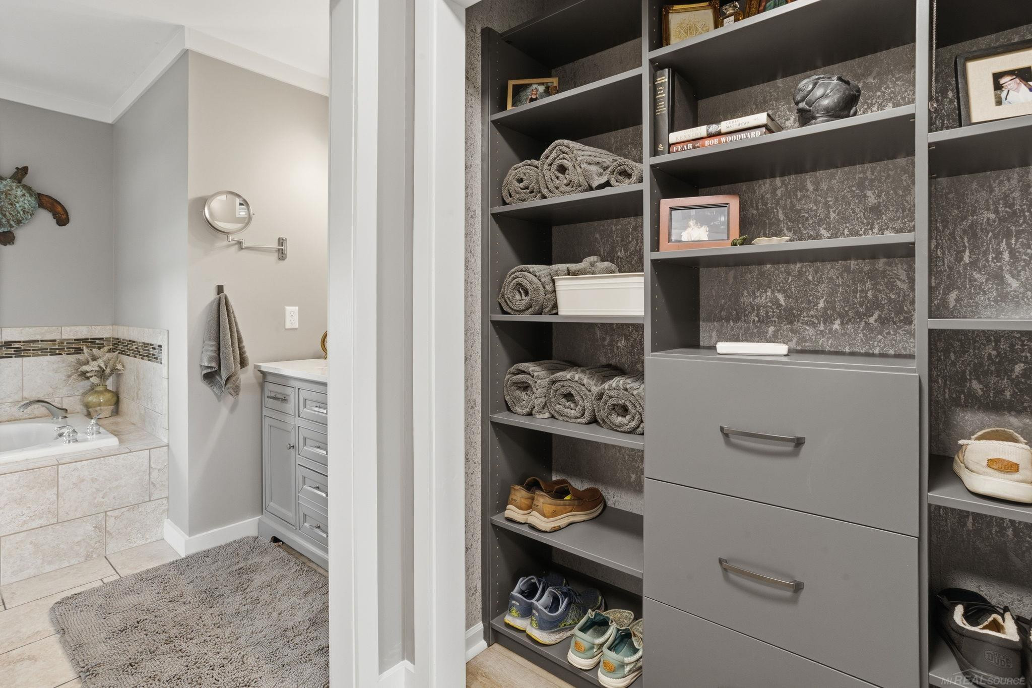 565 Lakes Edge Drive, Oxford, MI 48371 — Photo 19